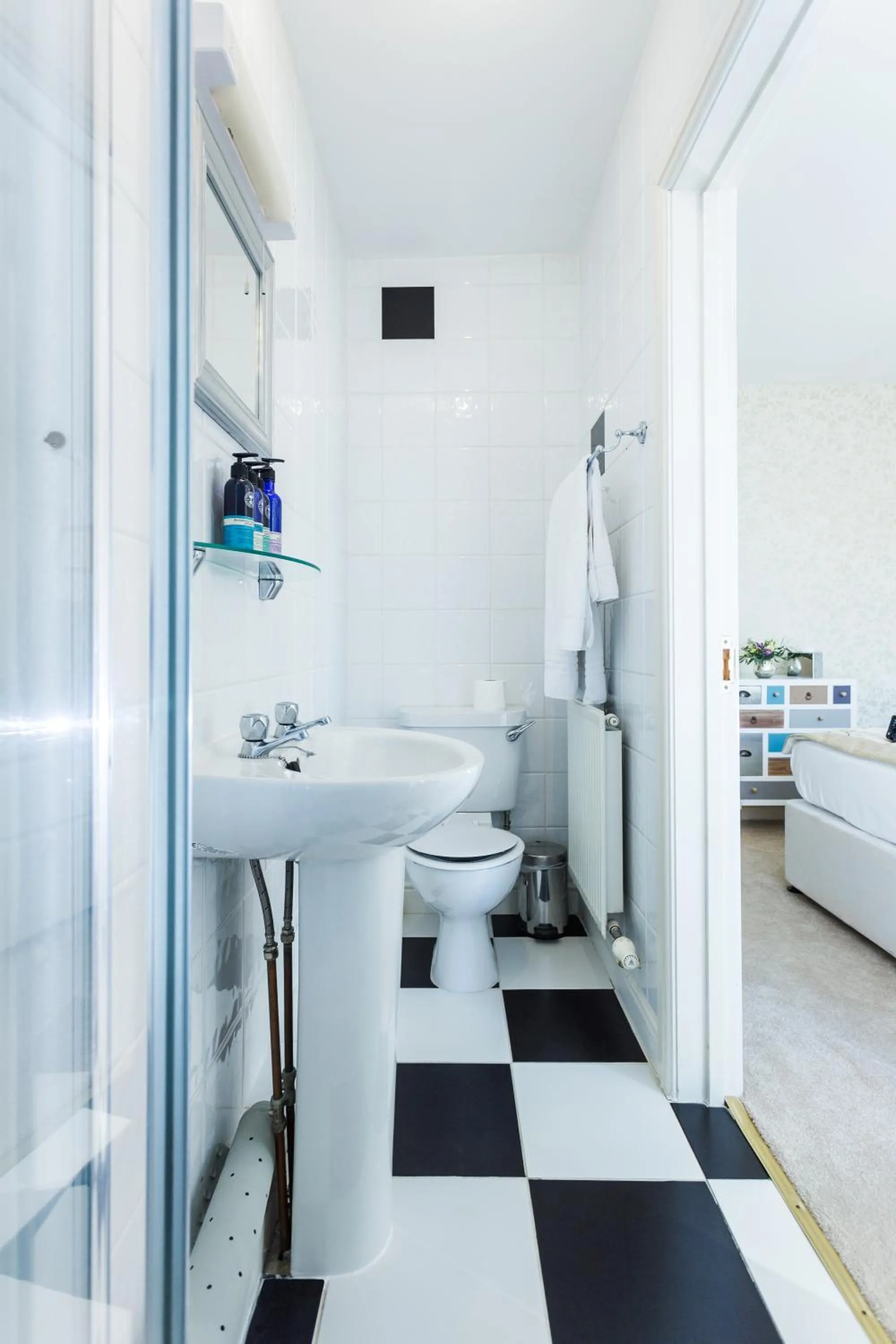 Bathroom in Stanton Manor Hotel