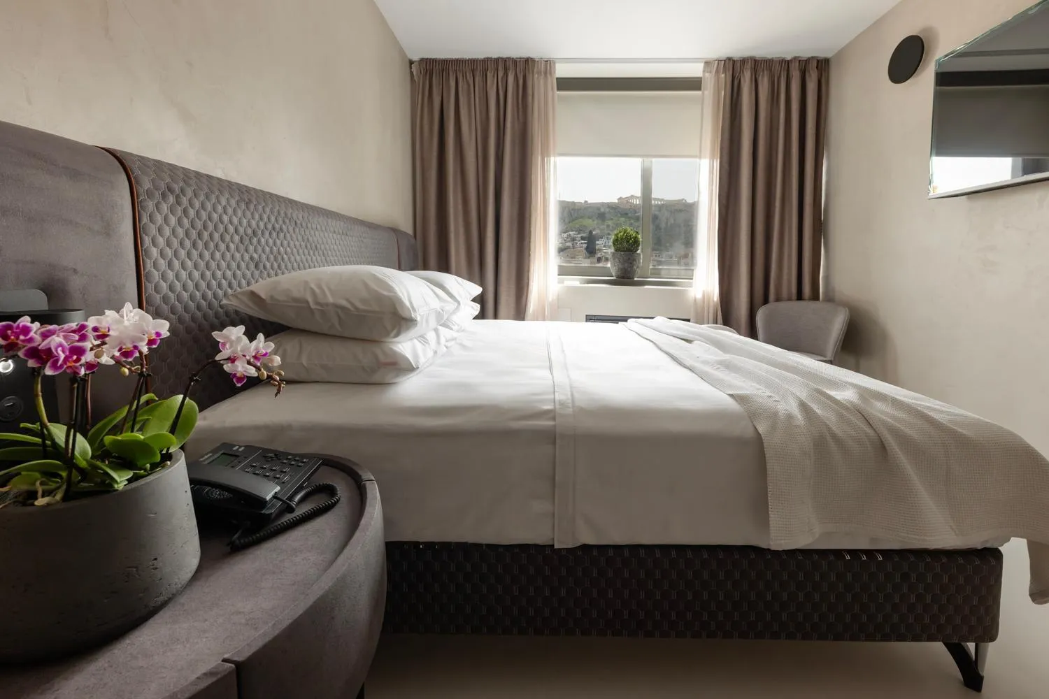 Bed in Regal Hotel Mitropoleos