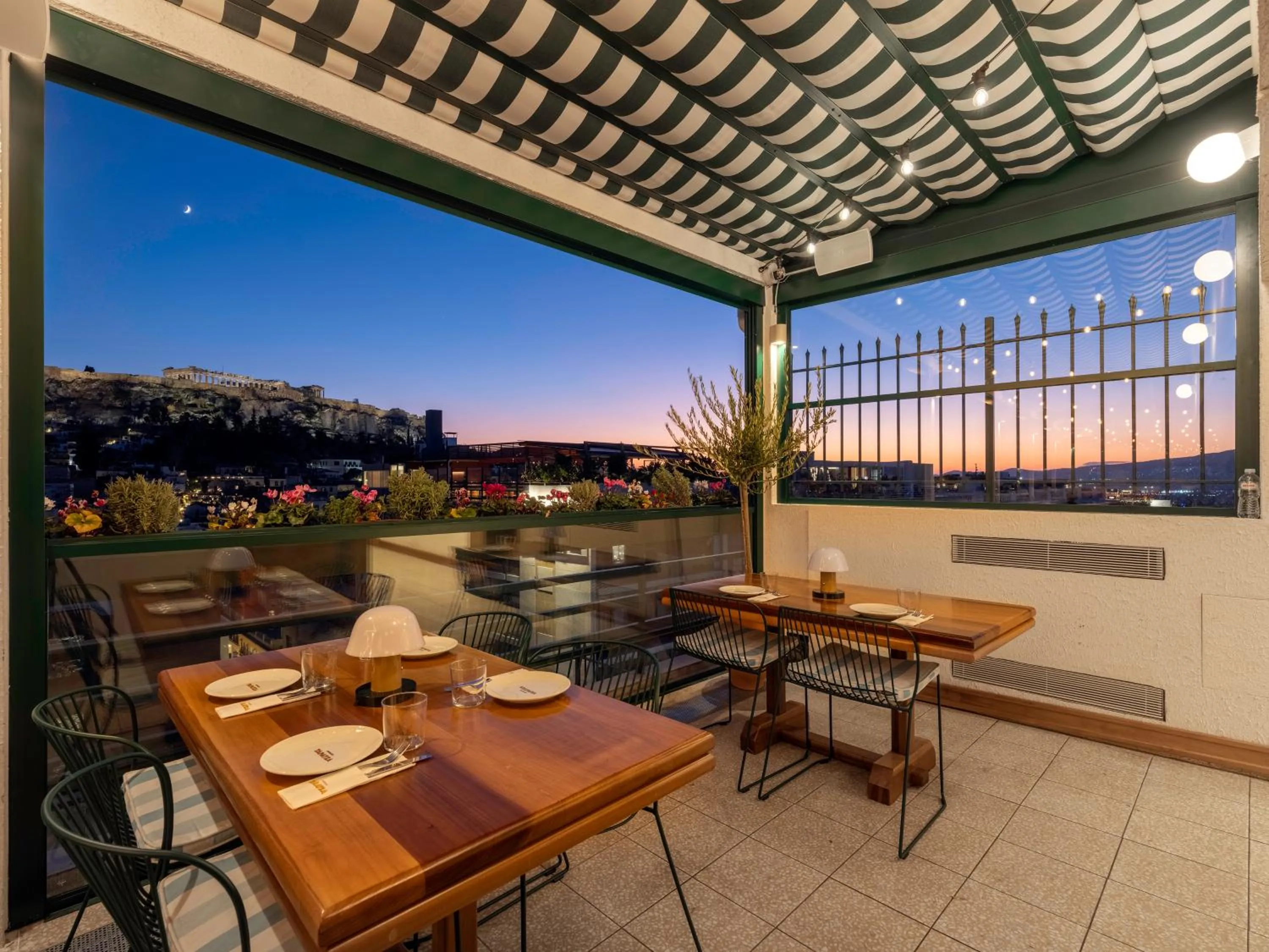 Regal Hotel Mitropoleos