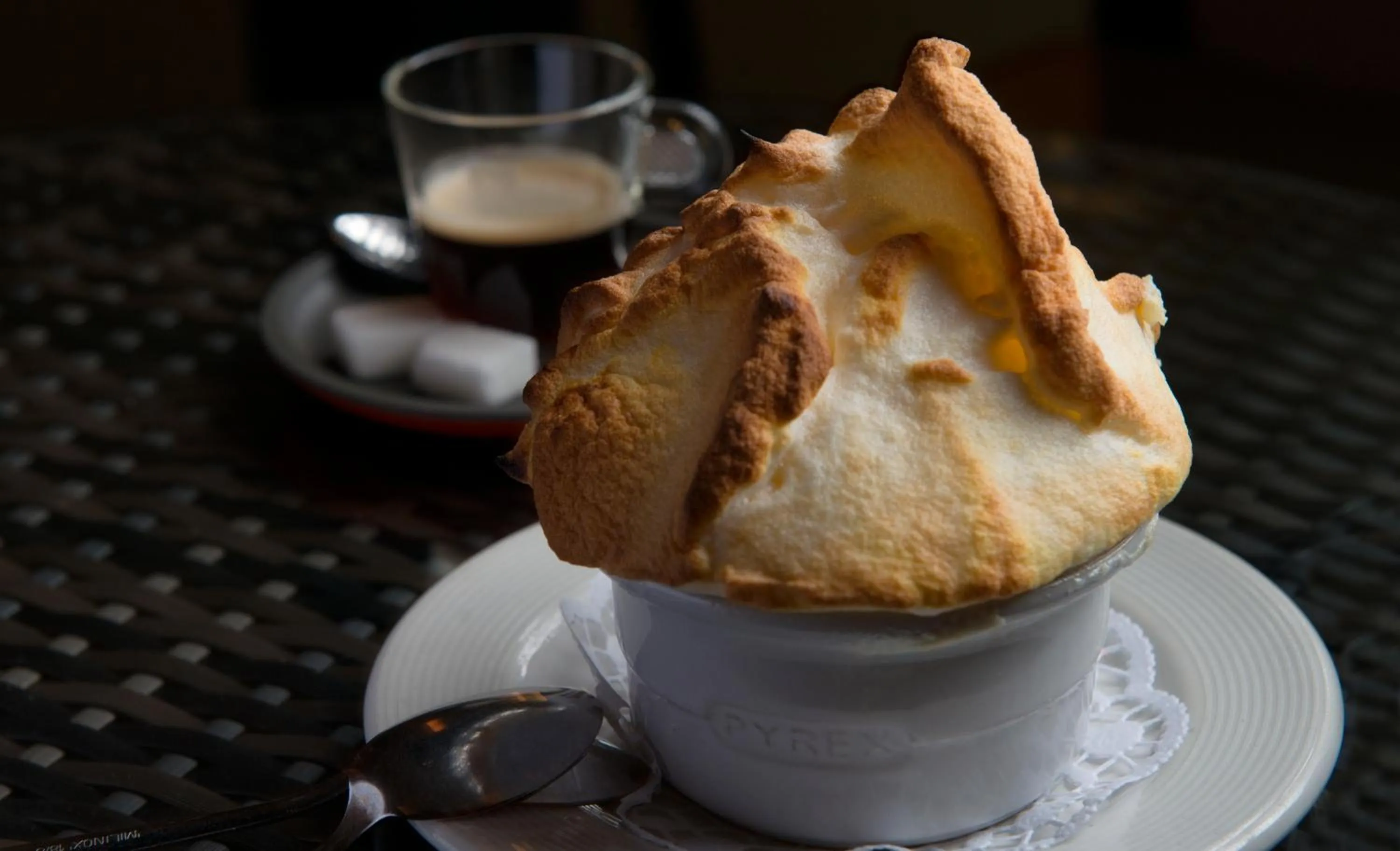 Food and drinks in Auberge d'Anse Boileau & Restaurant Chez Plume