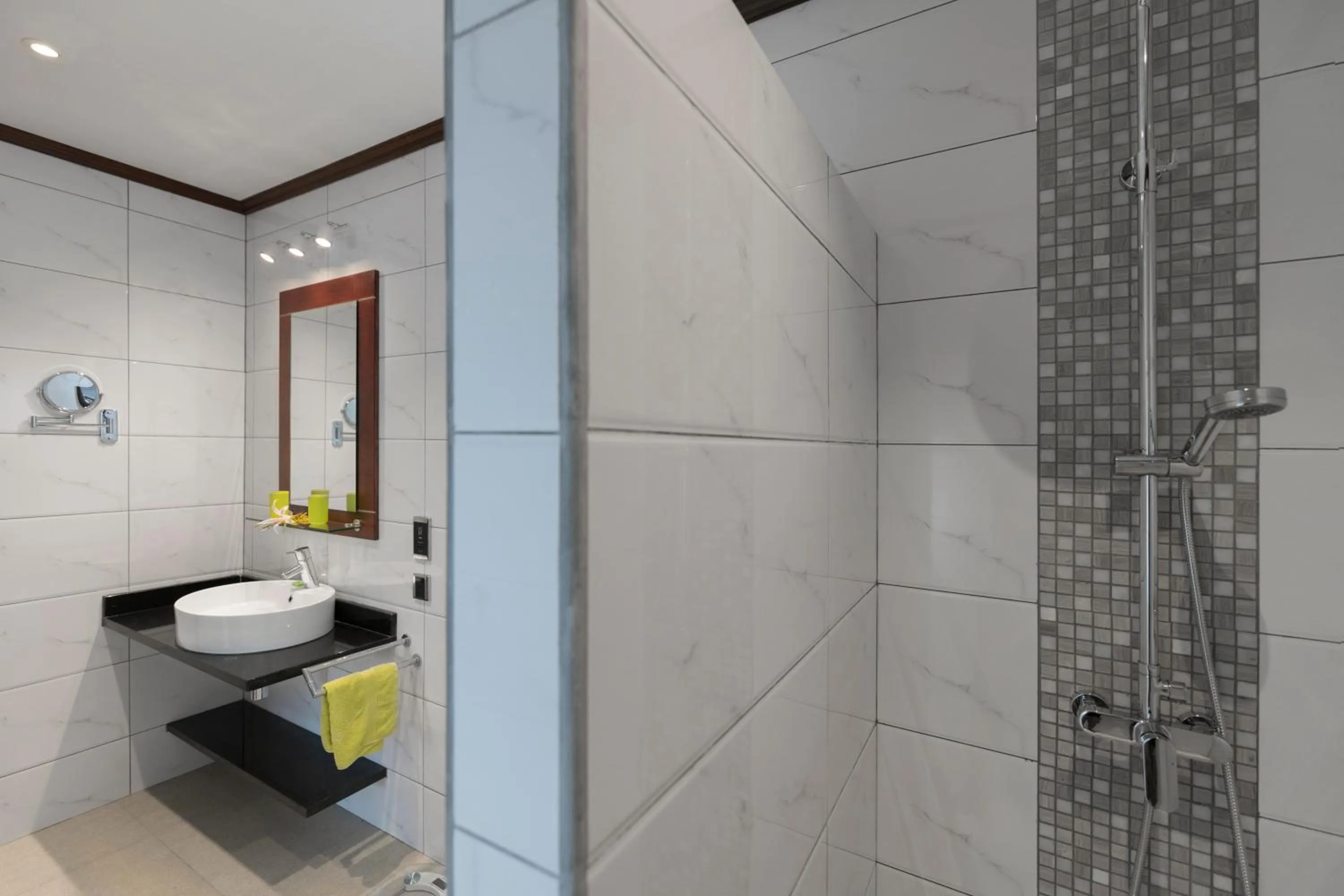 Shower in Auberge d'Anse Boileau & Restaurant Chez Plume