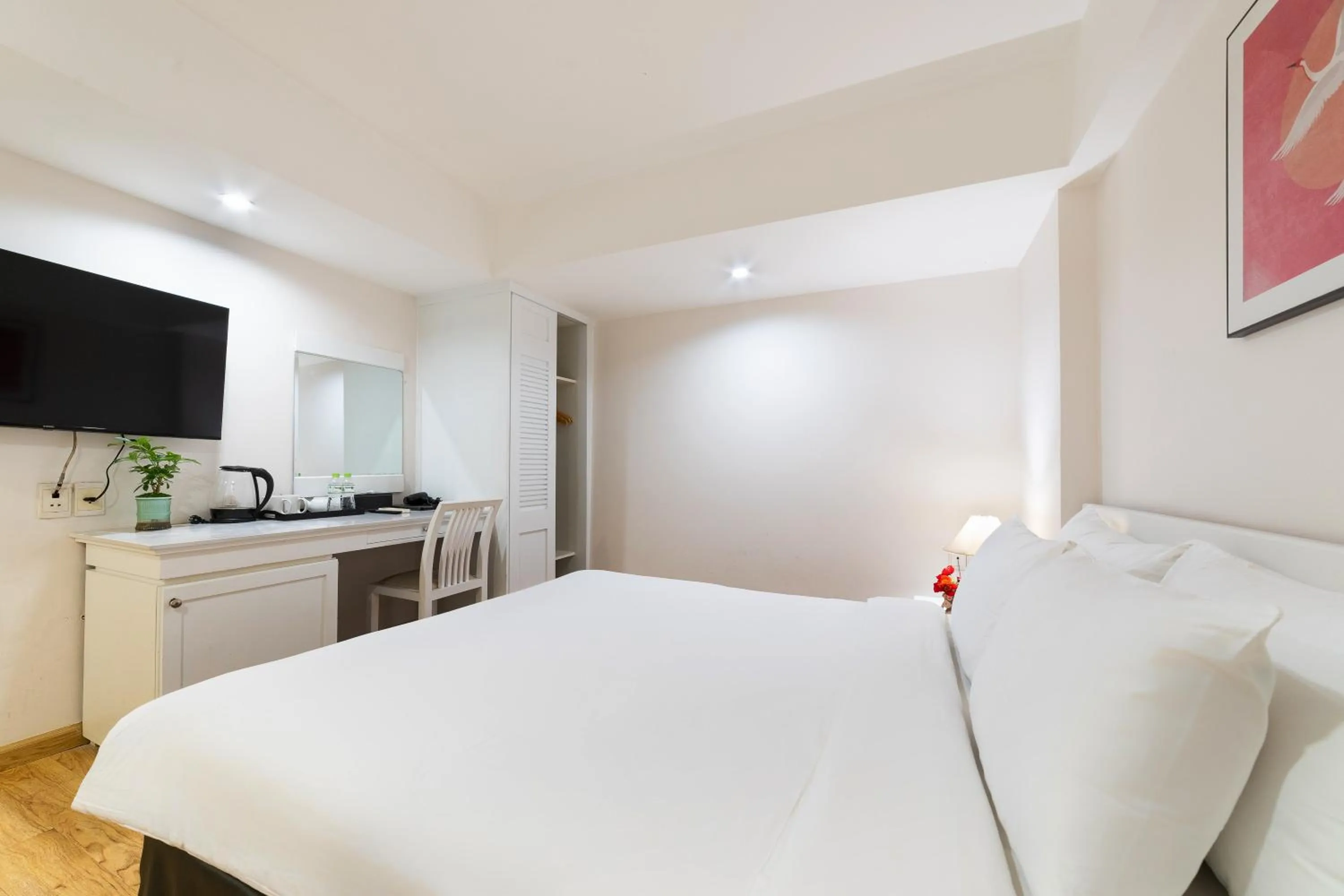 Bed in Nicecy NganHa Hotel