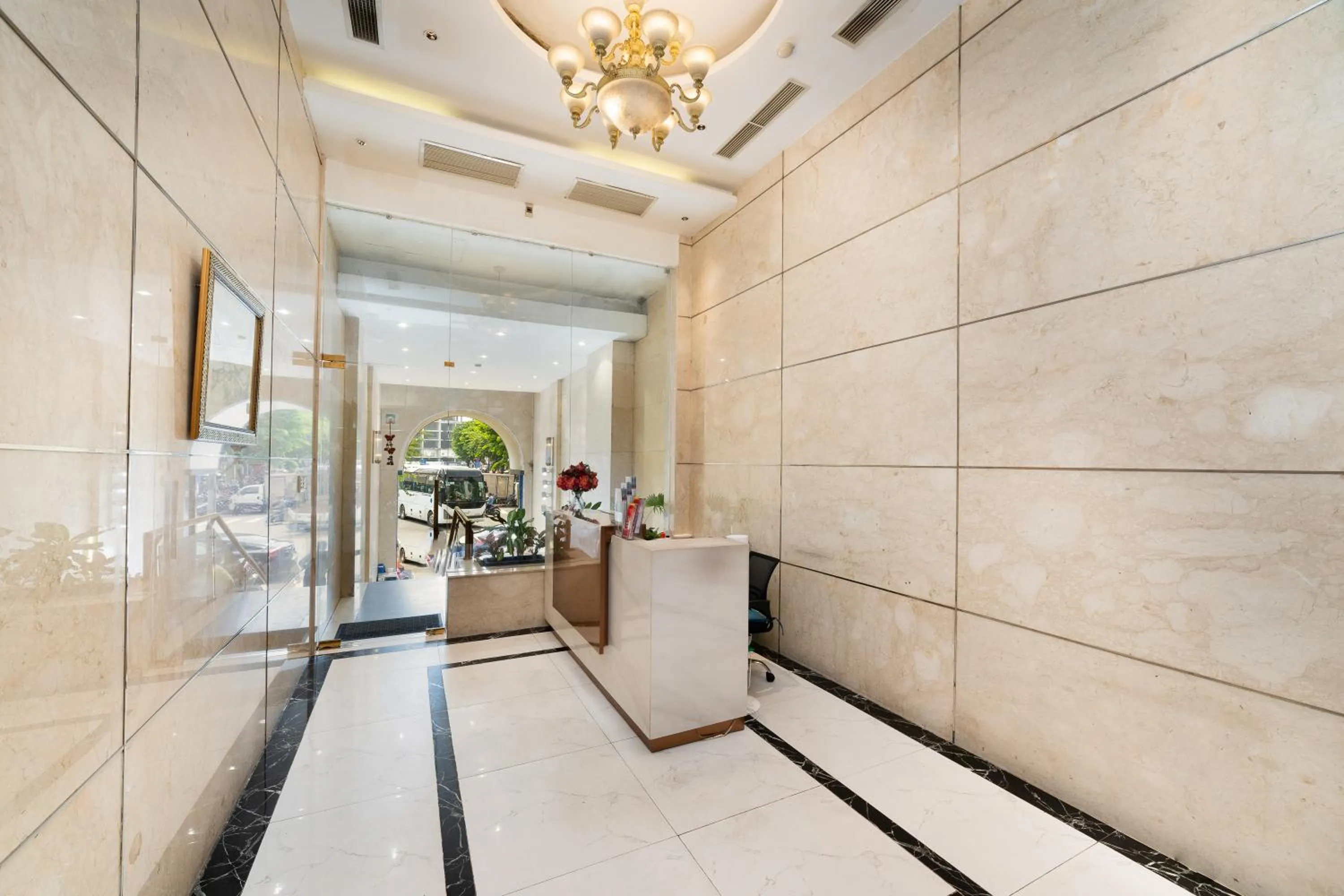 Lobby or reception in Nicecy NganHa Hotel