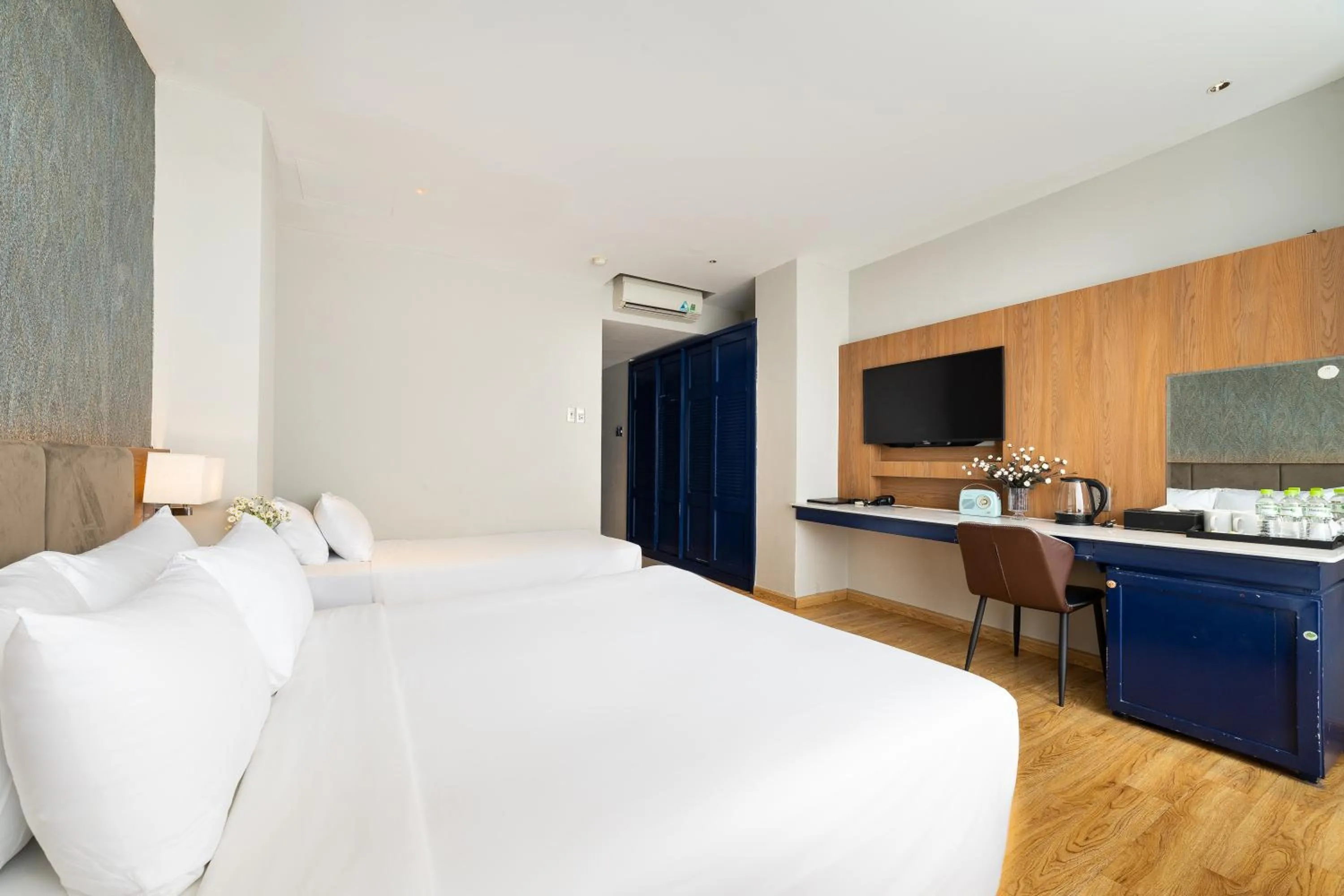 Bed in Nicecy NganHa Hotel