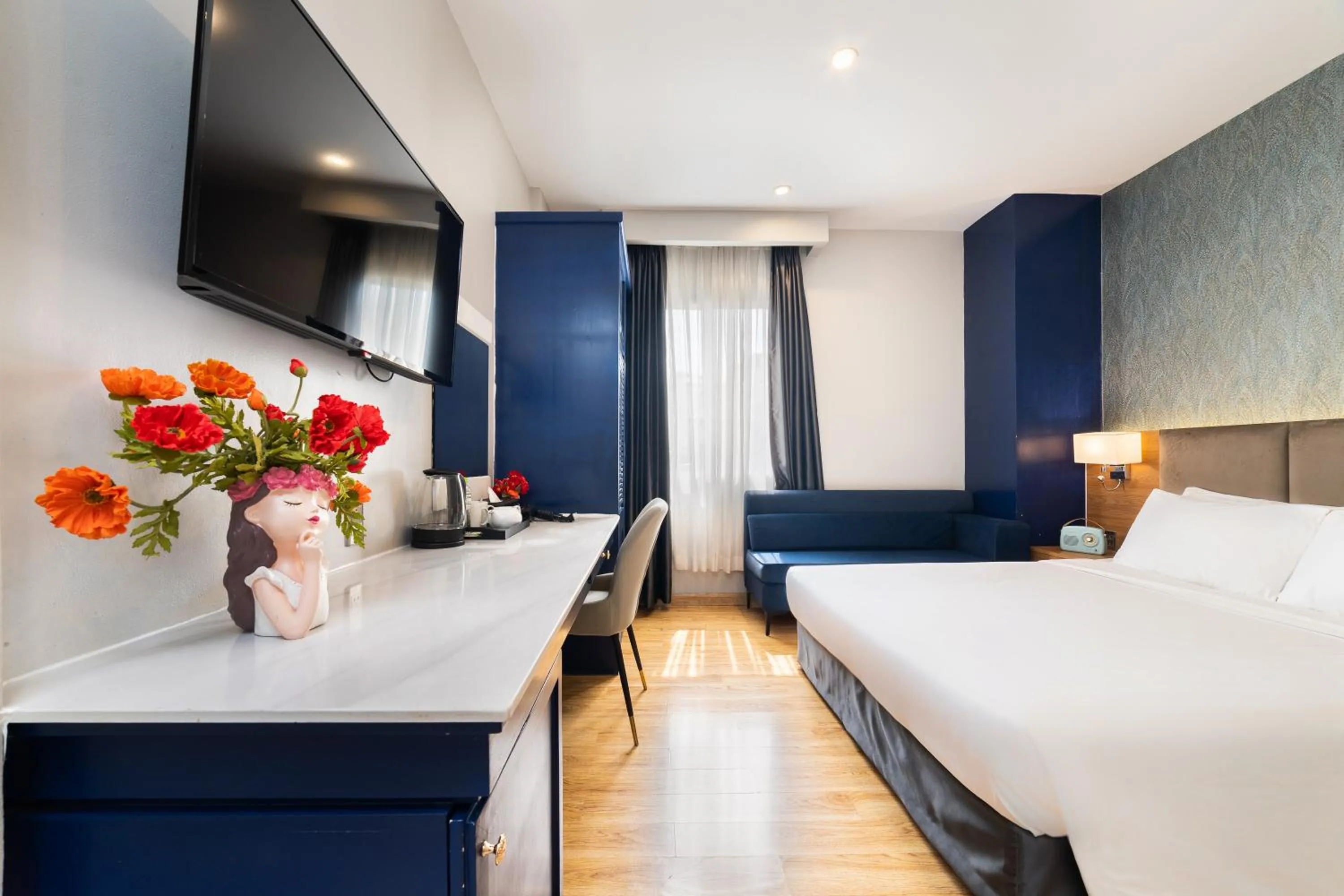 Bed in Nicecy NganHa Hotel