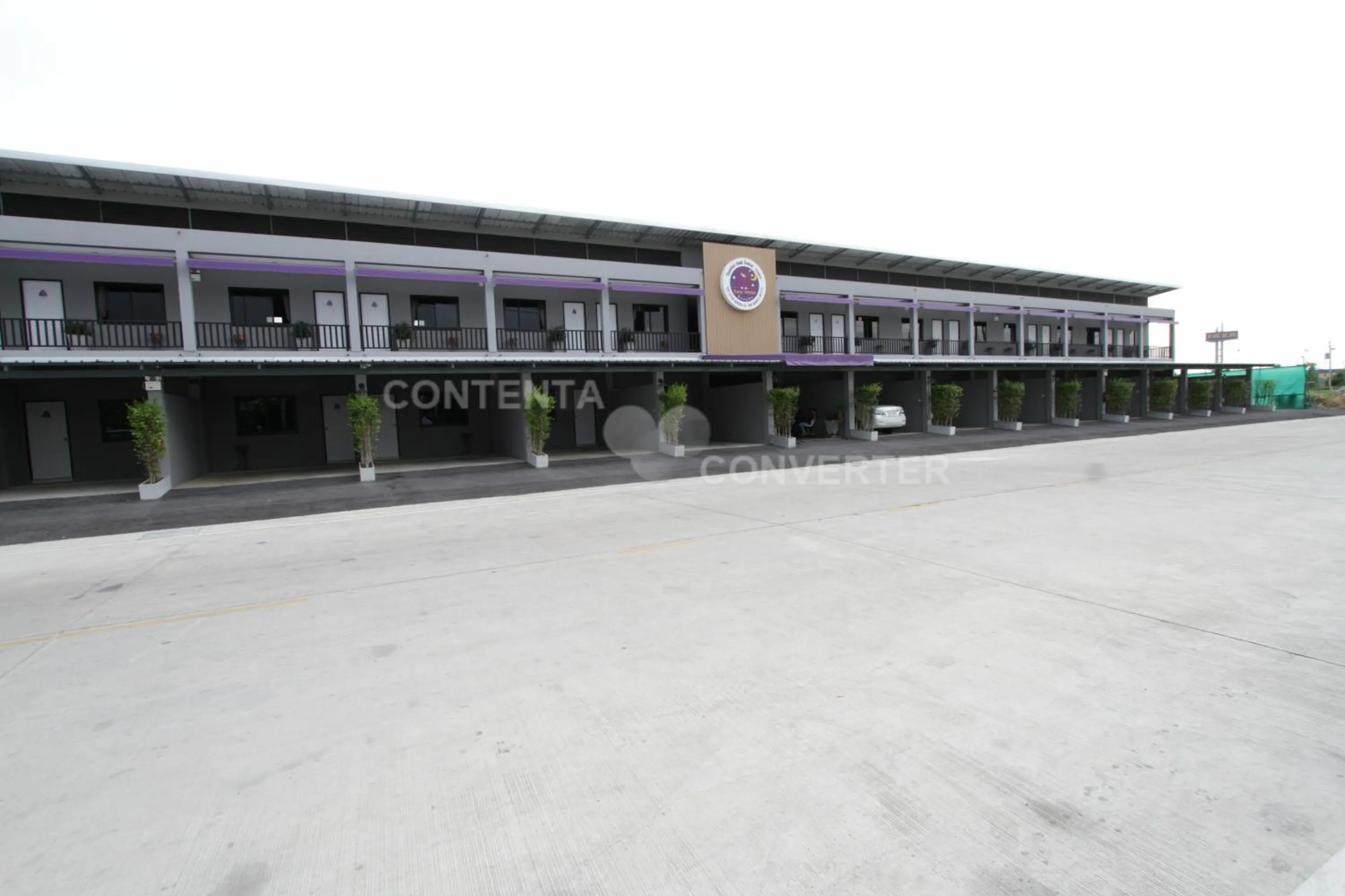 Eazy Motel B.a.n.g.n.a