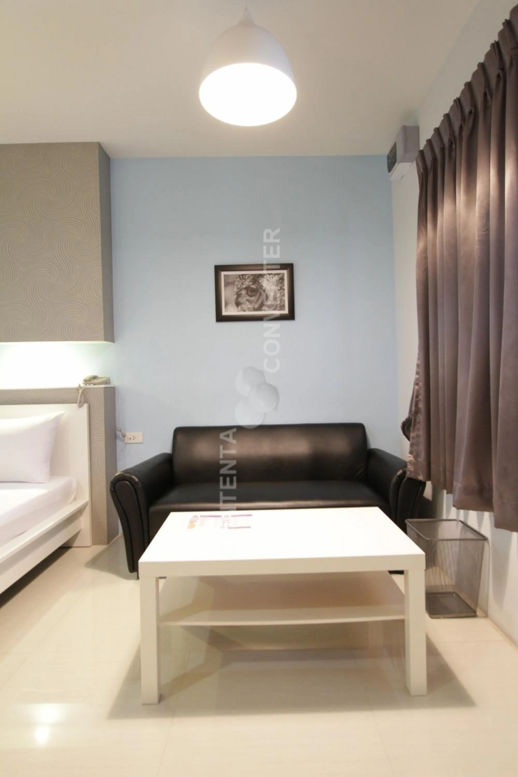 Bed in Eazy Motel B.a.n.g.n.a