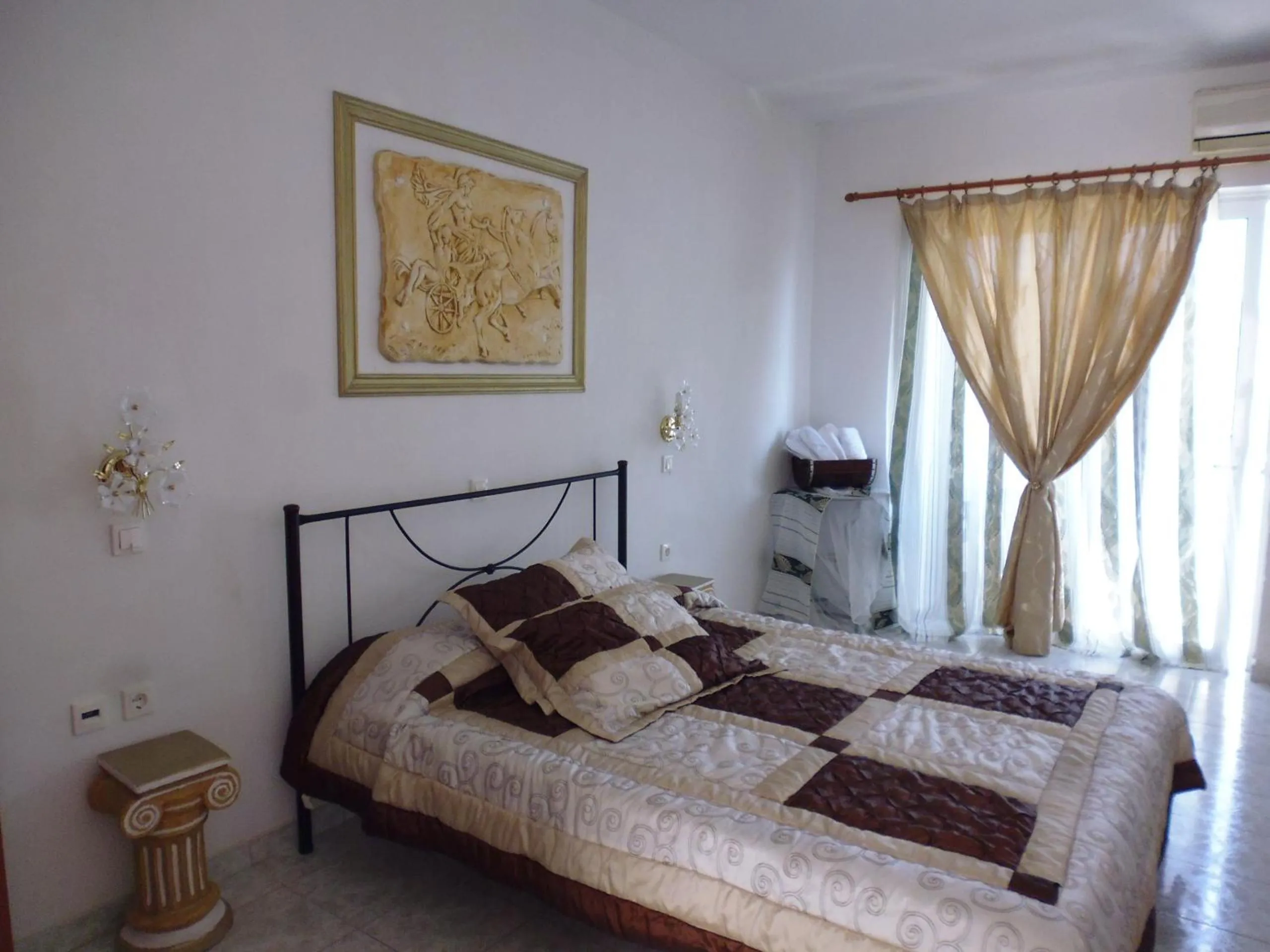 Bedroom in Farkia Exclusive Studios