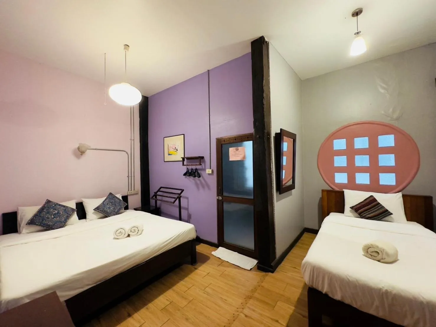 Photo of the whole room in Mi Casa Thaphae Chiang Mai