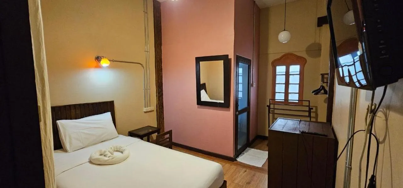 Bed in Mi Casa Thaphae Chiang Mai