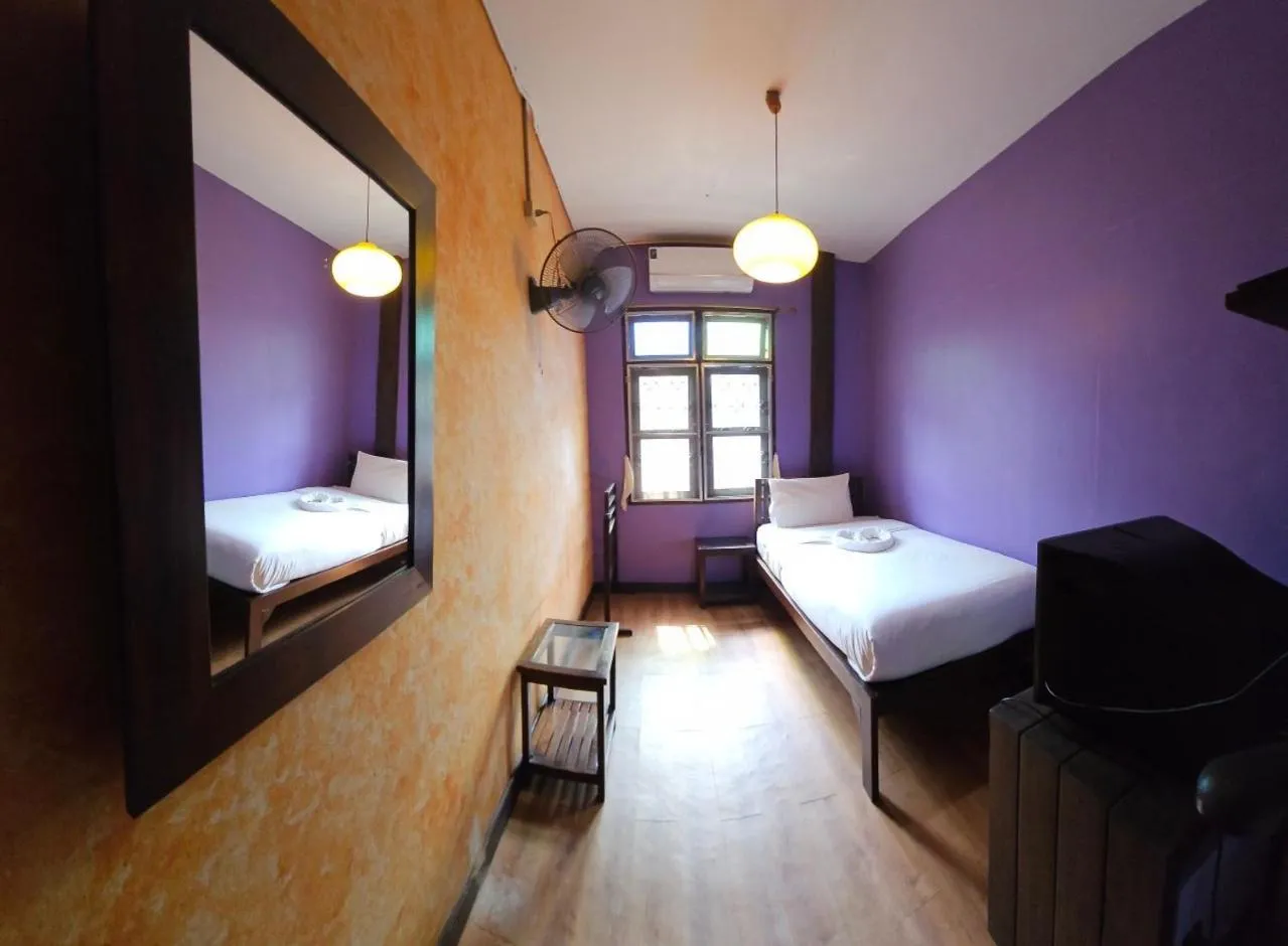 Photo of the whole room in Mi Casa Thaphae Chiang Mai