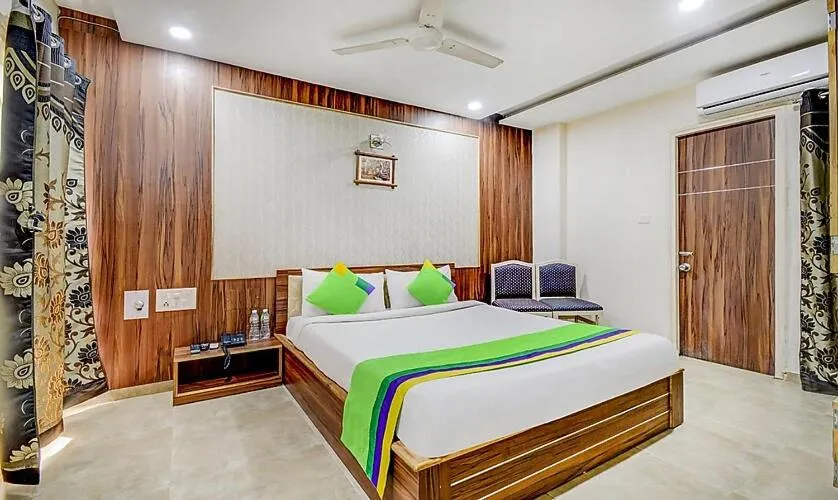 Bed in Hotel Tulsi