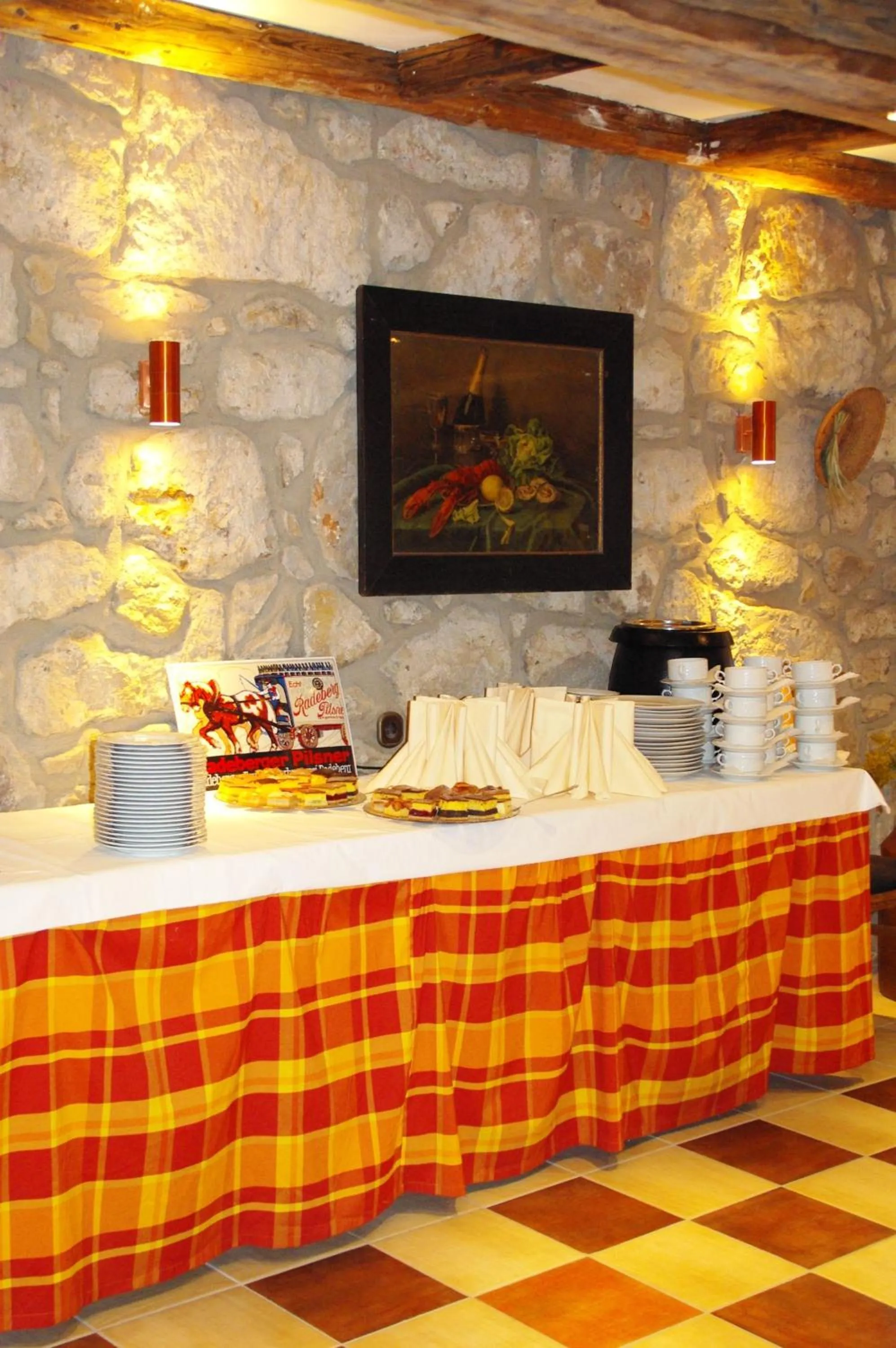 Restaurant/places to eat in Landhotel Heidekrug