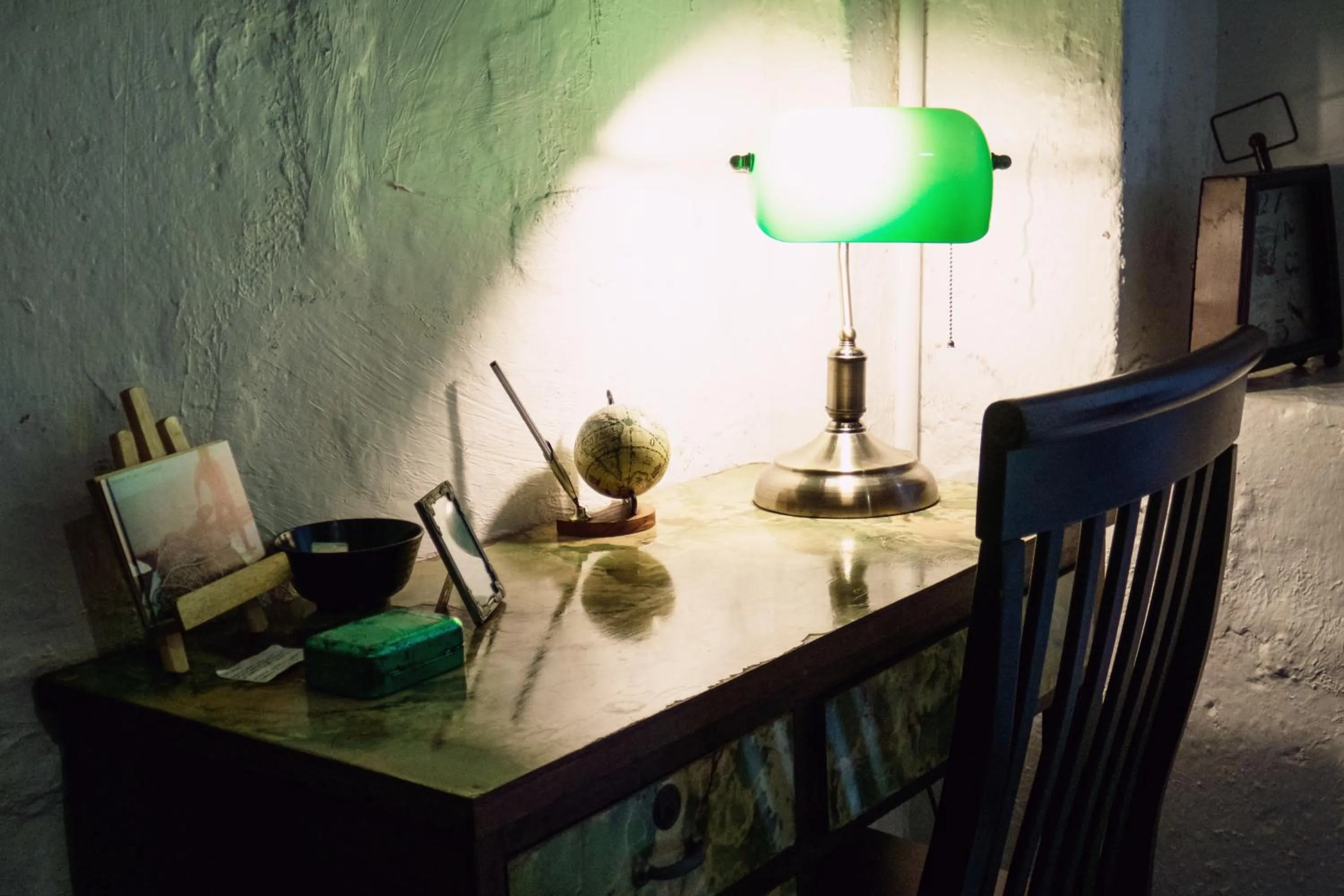 Communal lounge/ TV room in Sojourn Beds & Cafe