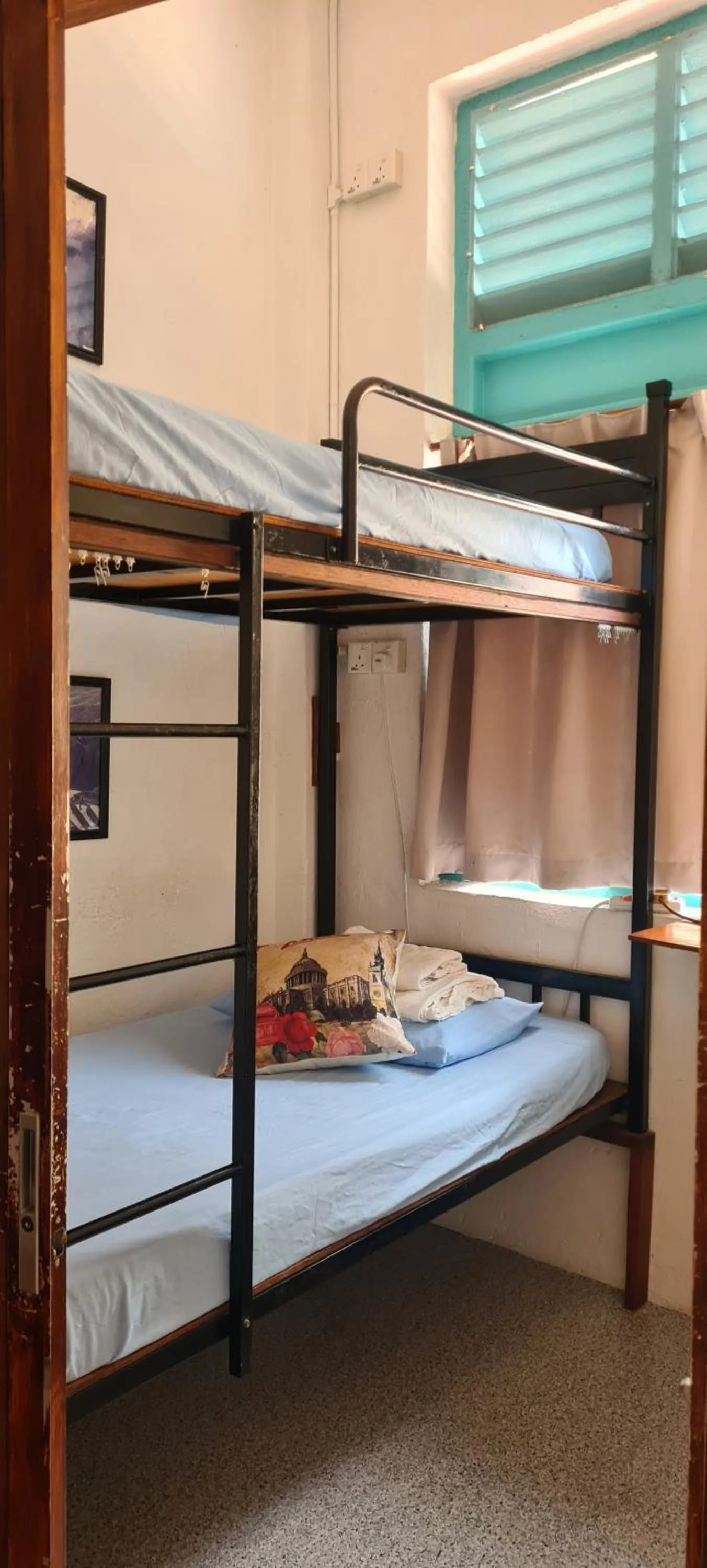 Photo of the whole room, Bed in Sojourn Beds & Cafe