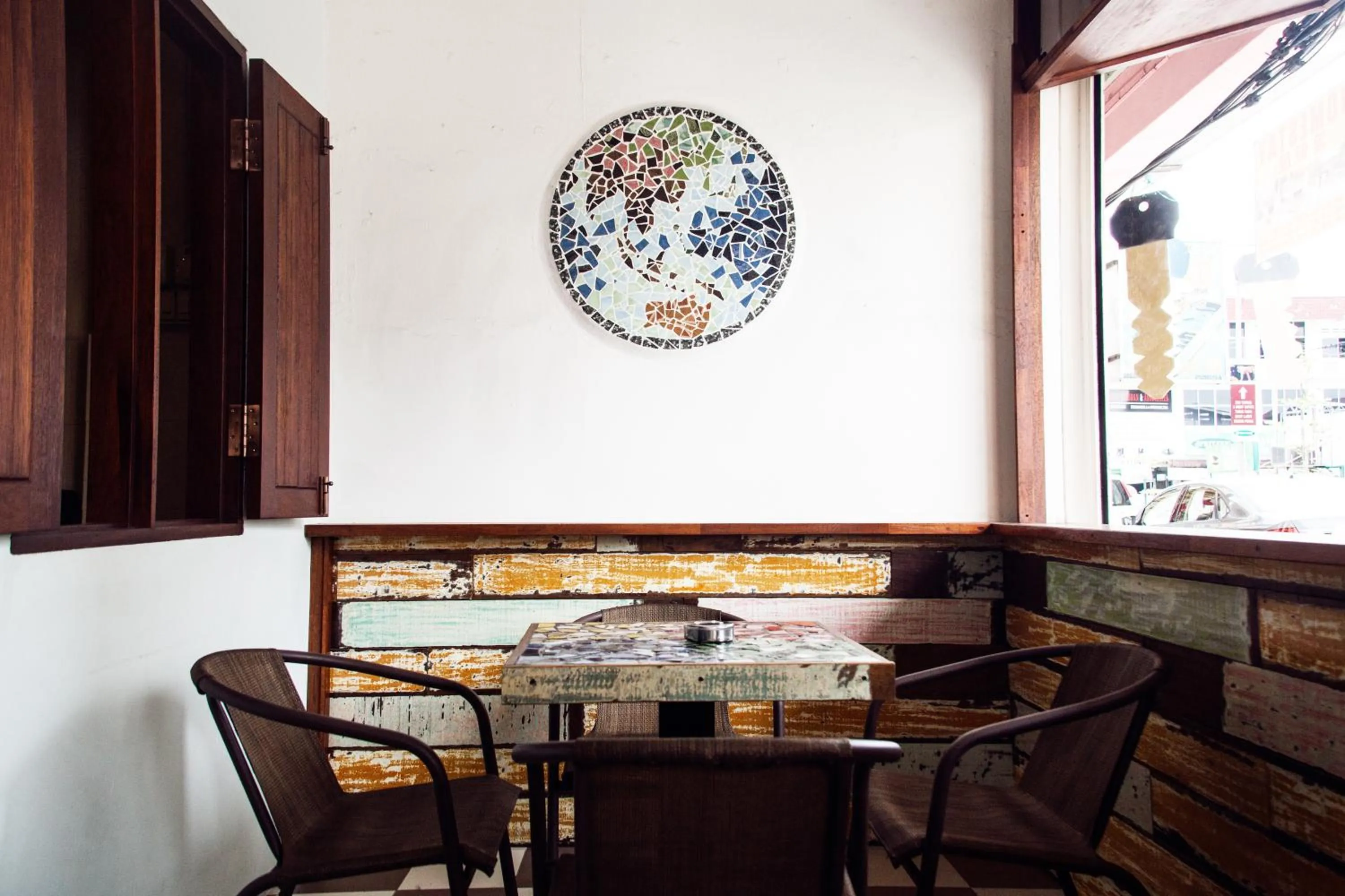 Communal lounge/ TV room in Sojourn Beds & Cafe