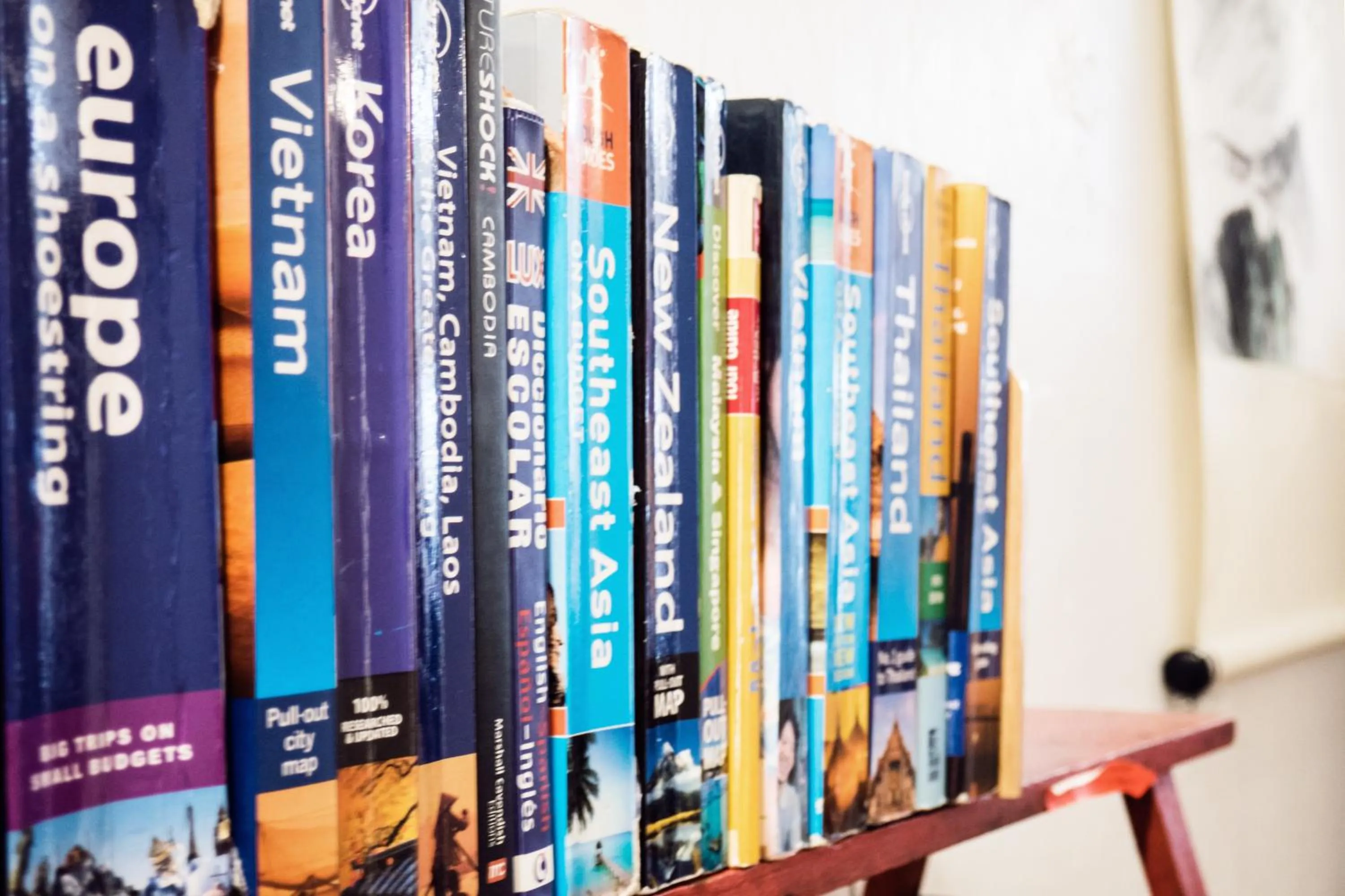 Communal lounge/ TV room in Sojourn Beds & Cafe