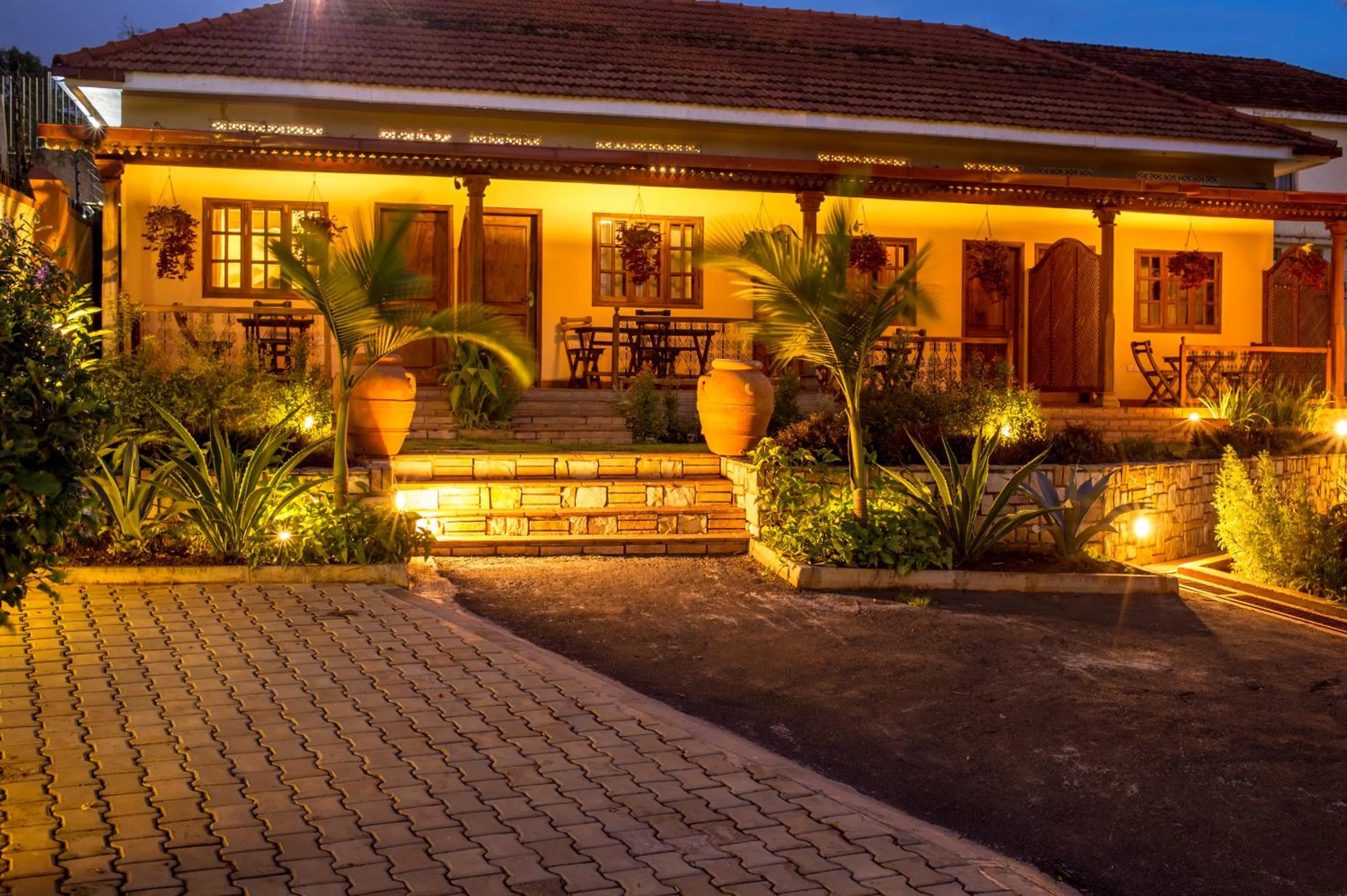 Property building in Villa Kololo