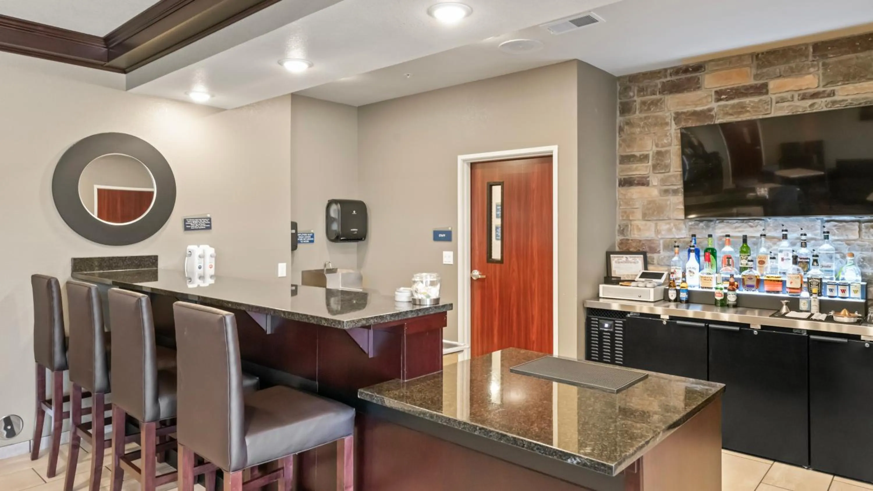 Lounge or bar in Cobblestone Inn & Suites - Julesburg