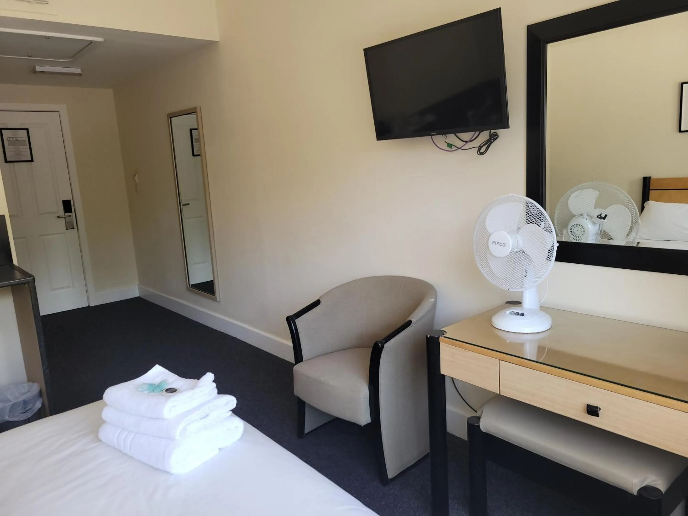 Bedroom, Bed in Nysdill Hotel Norwich