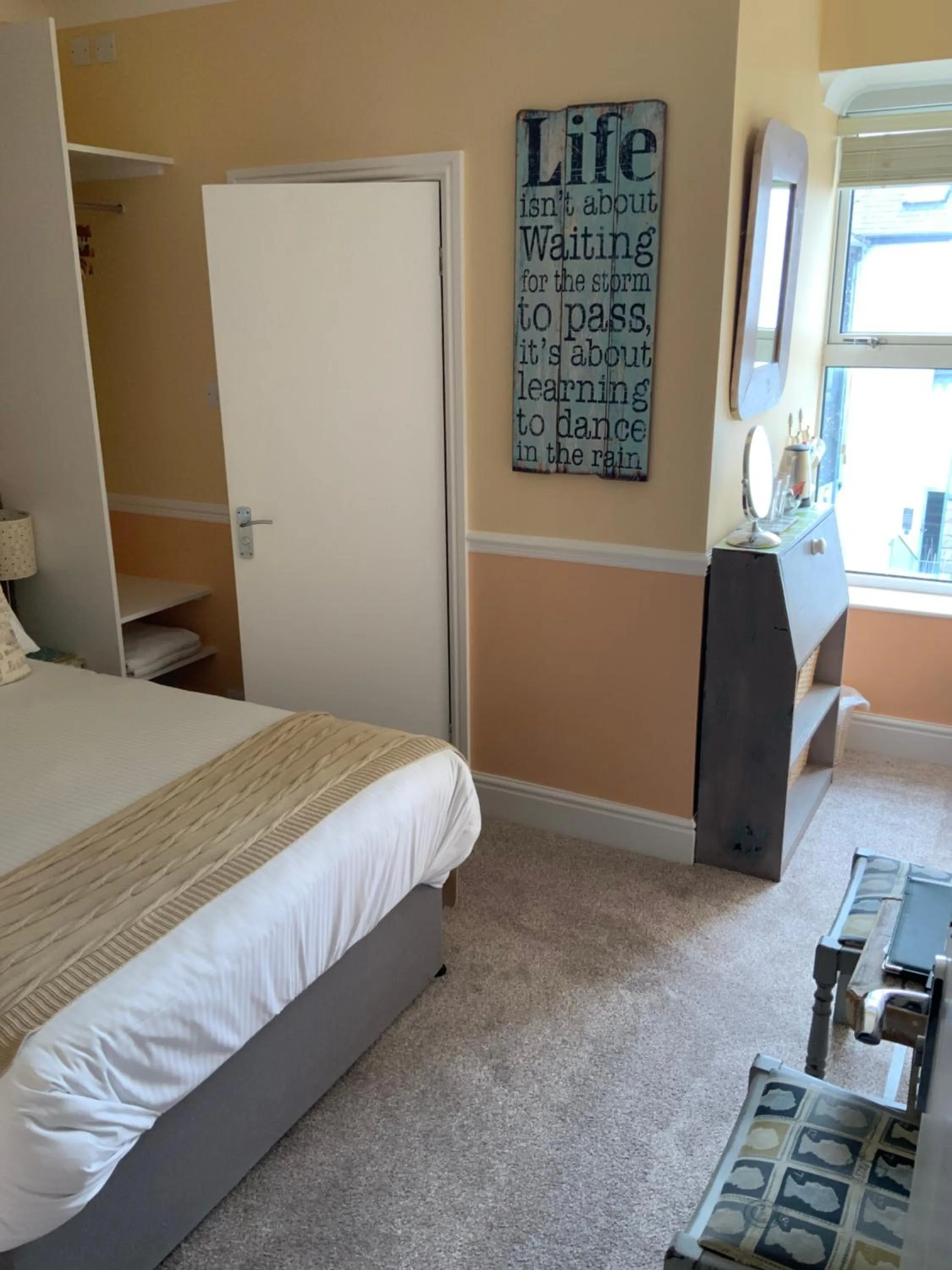 Bedroom, Bed in Green Apple Bed and Breakfast