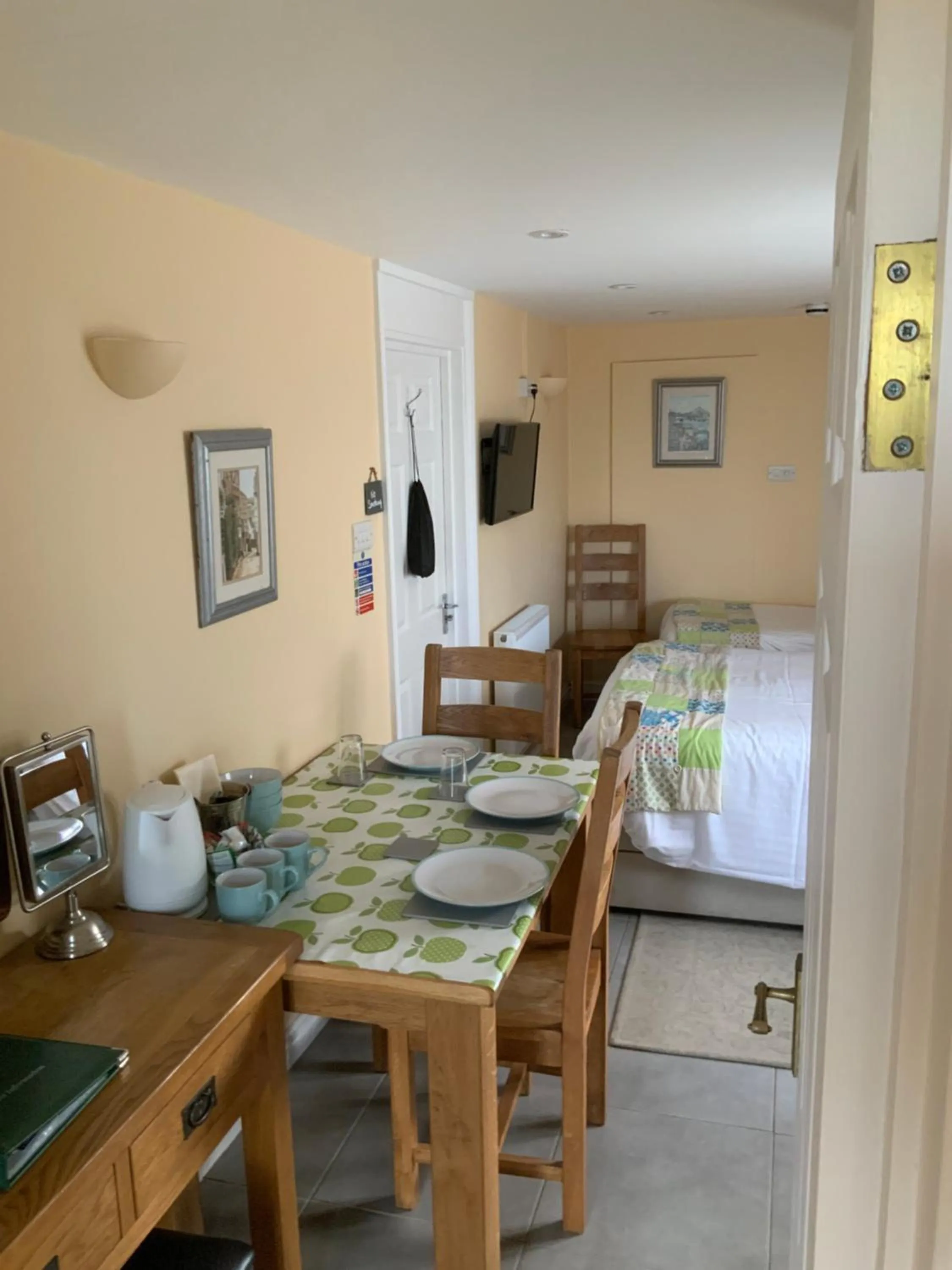 Bed in Green Apple Bed and Breakfast