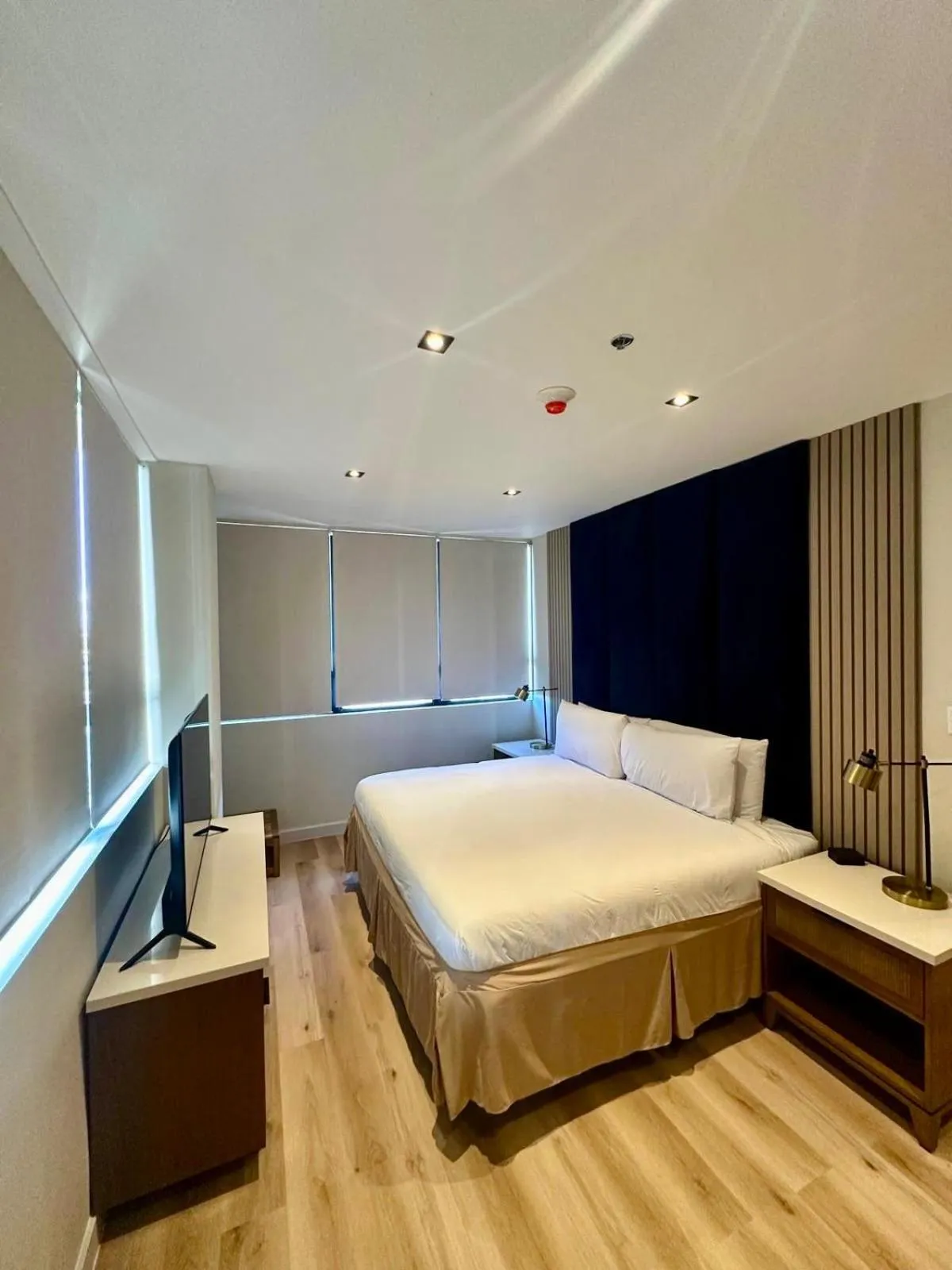 Bedroom, Bed in Metro Art Hotel