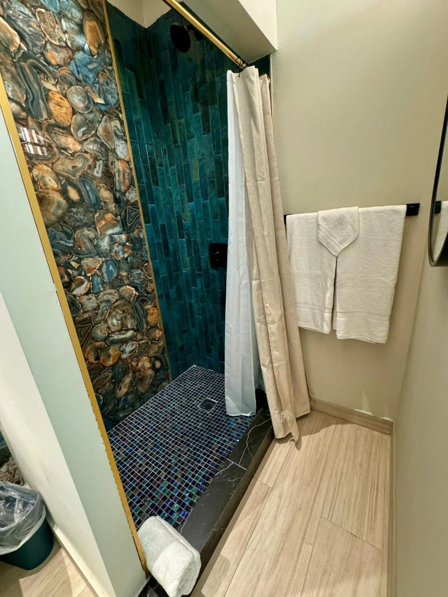 Bathroom in Metro Art Hotel