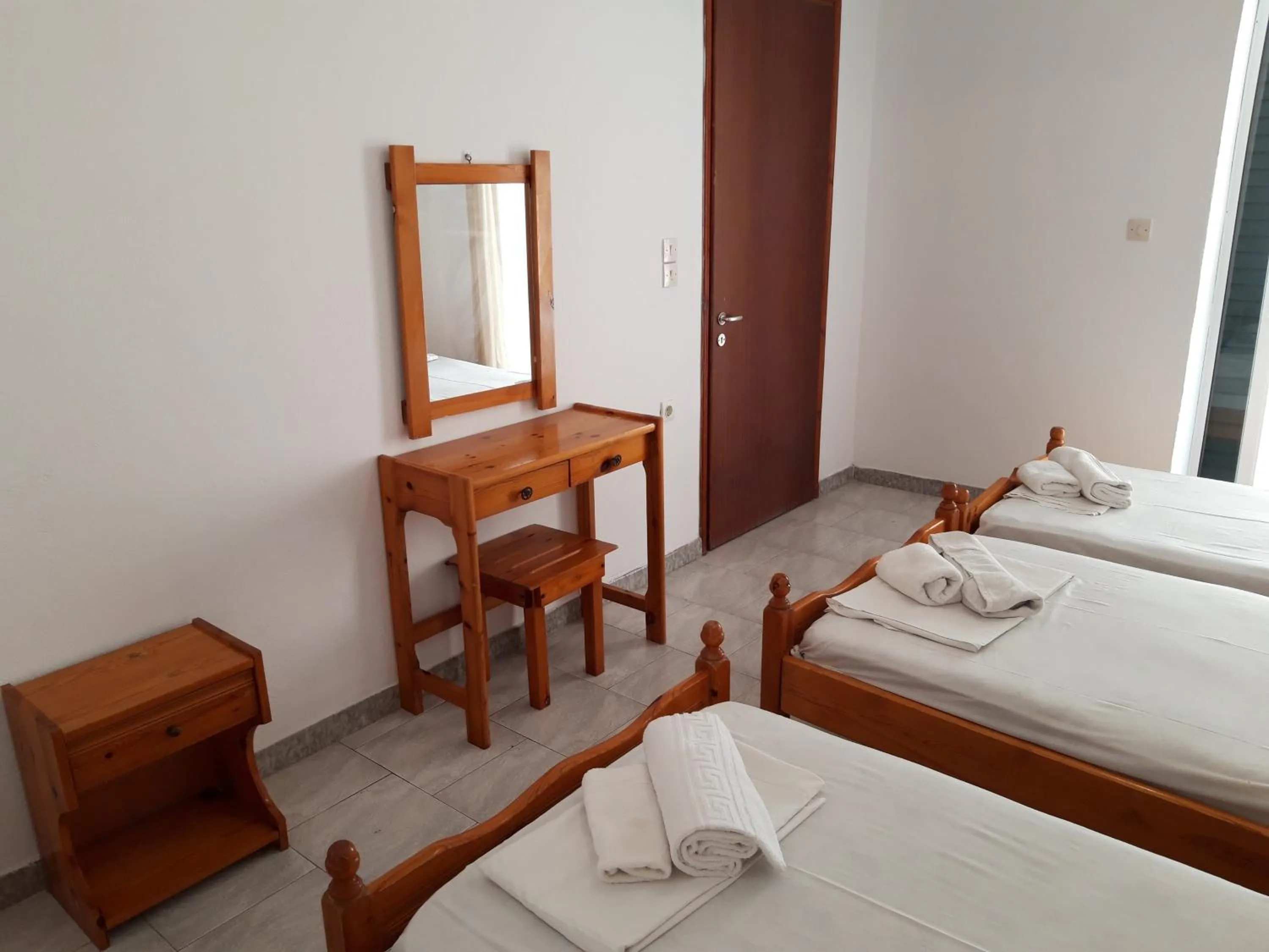 Kavos Central Gardens