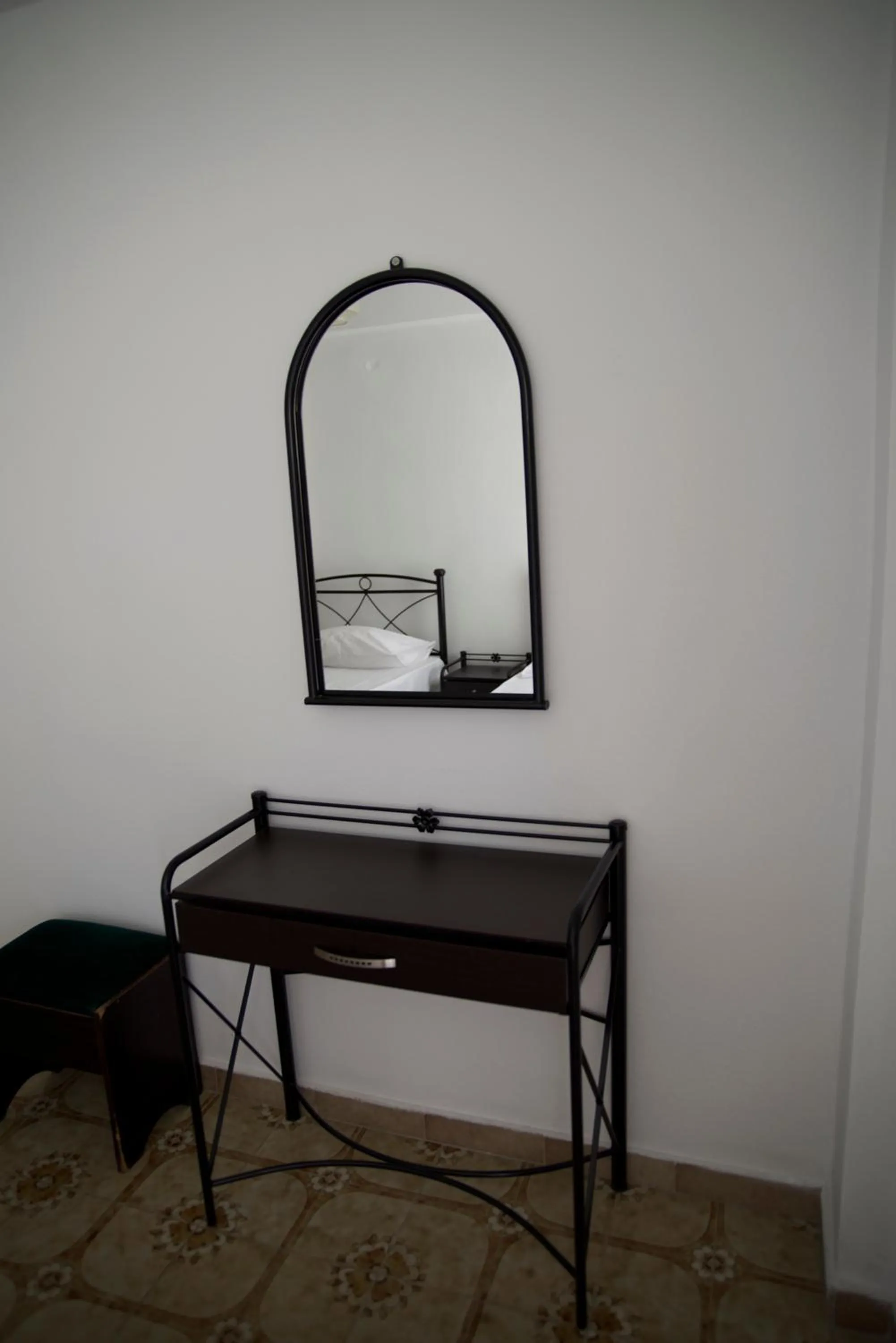 Kavos Central Gardens