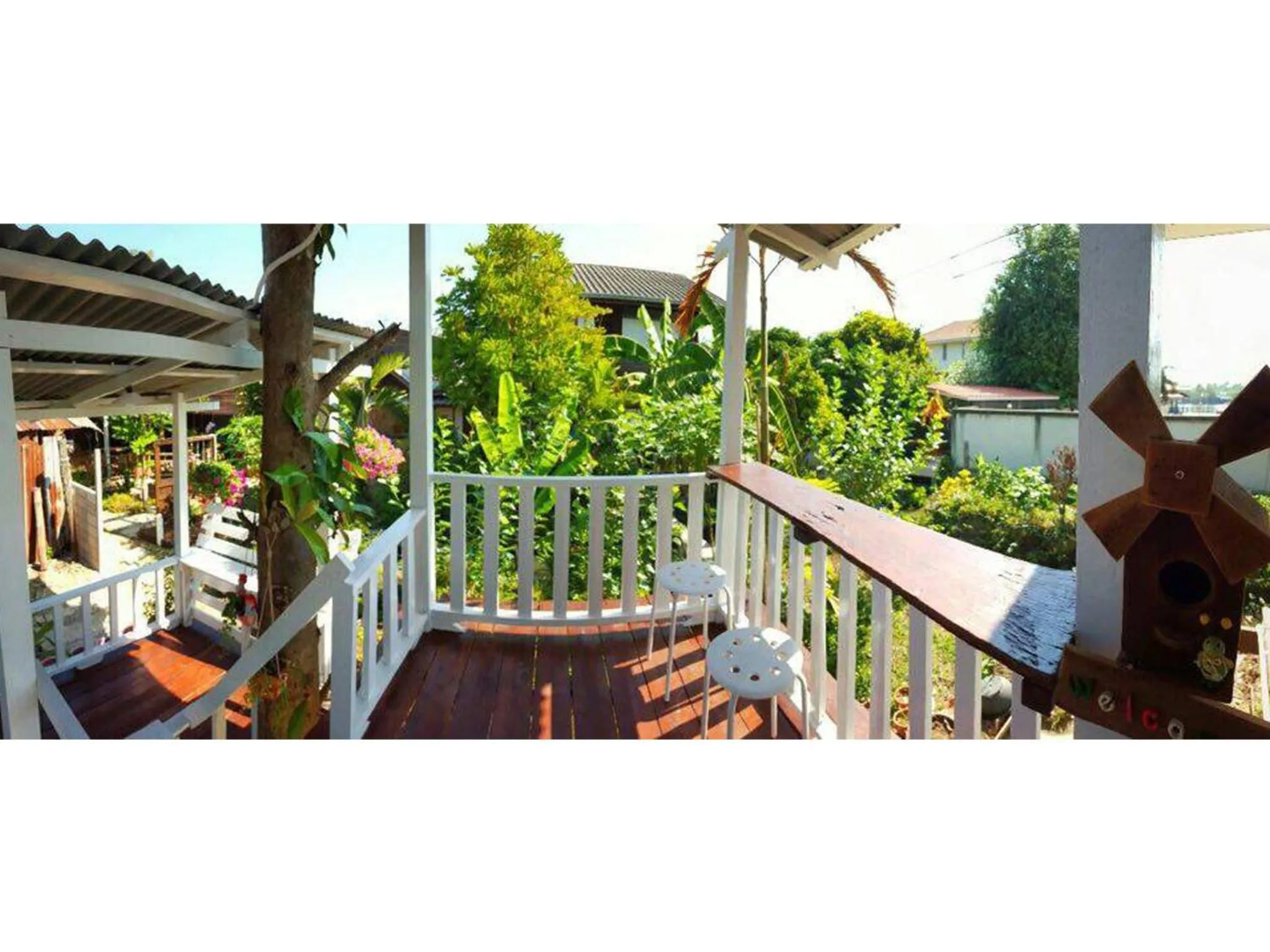 Photo of the whole room in BaanChompooAmphawa