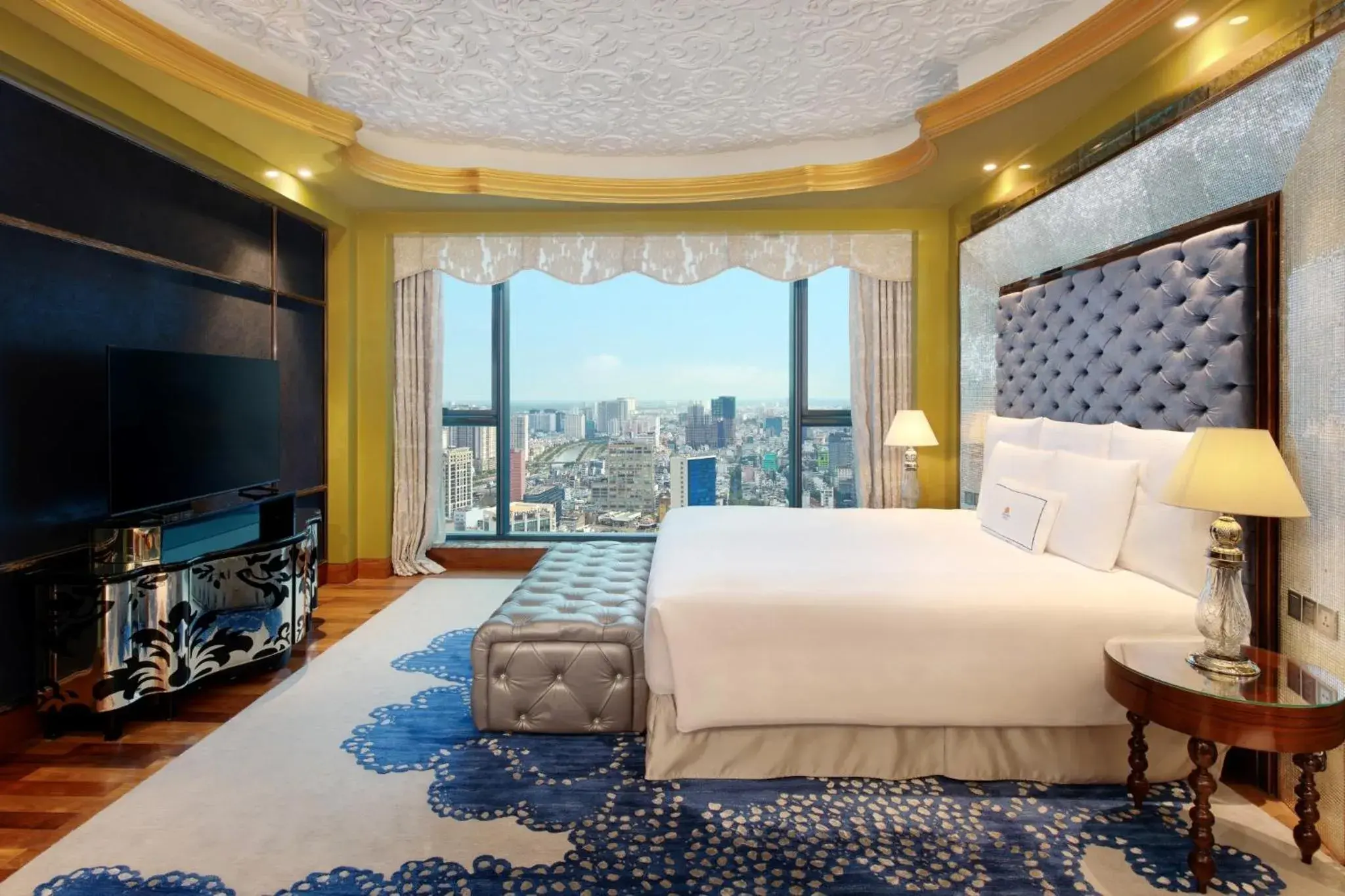 Junior Suite High Floor with Executive Lounge Access in The Reverie Saigon Junior Suite High Floor with Executive Lounge Access in The Reverie Saigon