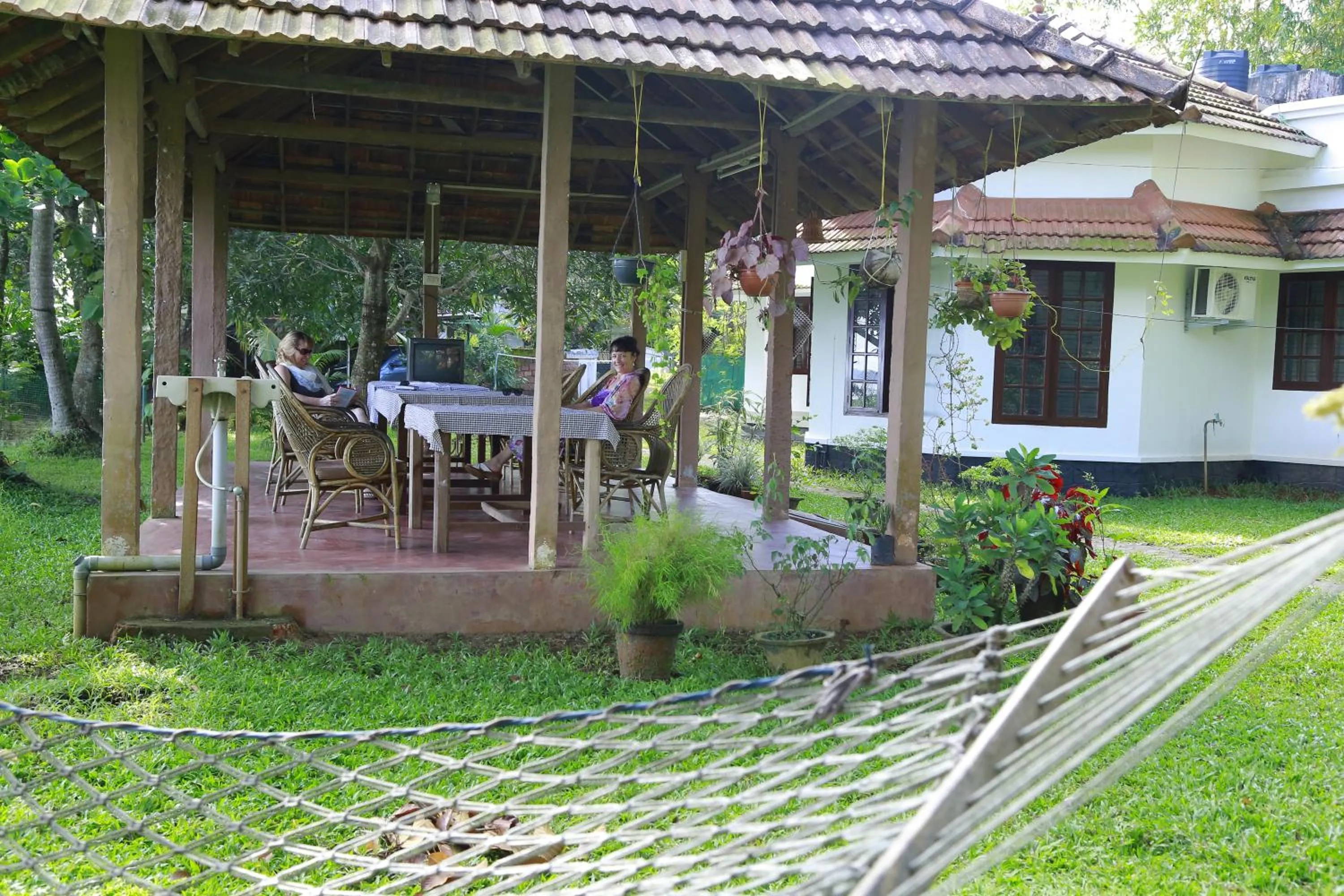 Garden view in Lovedale Lakeside Homestay
