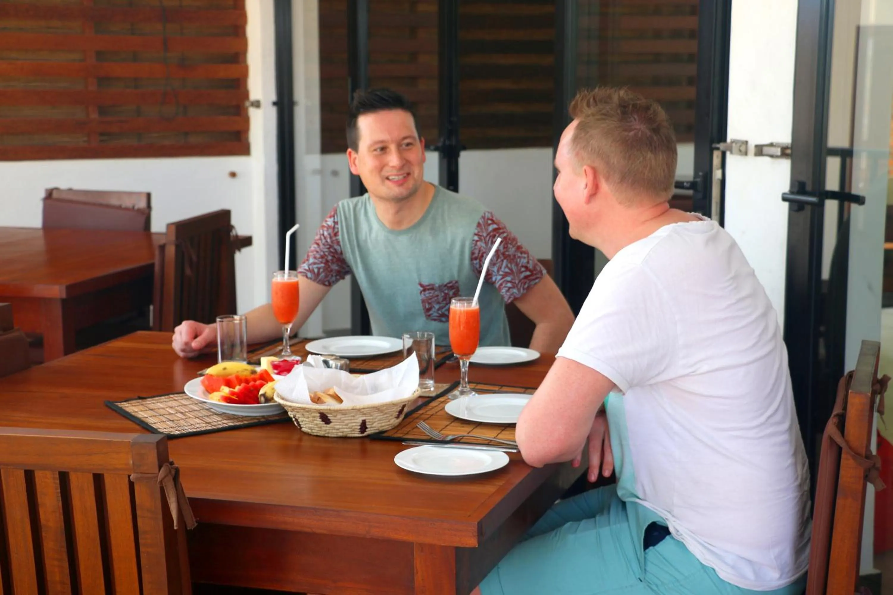 Restaurant/places to eat in Wellé Wadiya Beach Villa