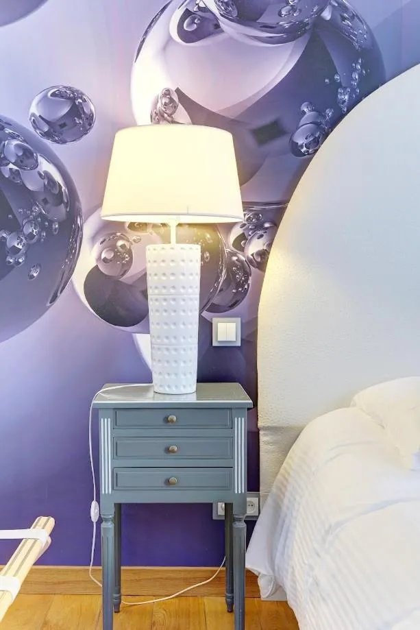 Bed in Champagne Domaine Sacret - AY