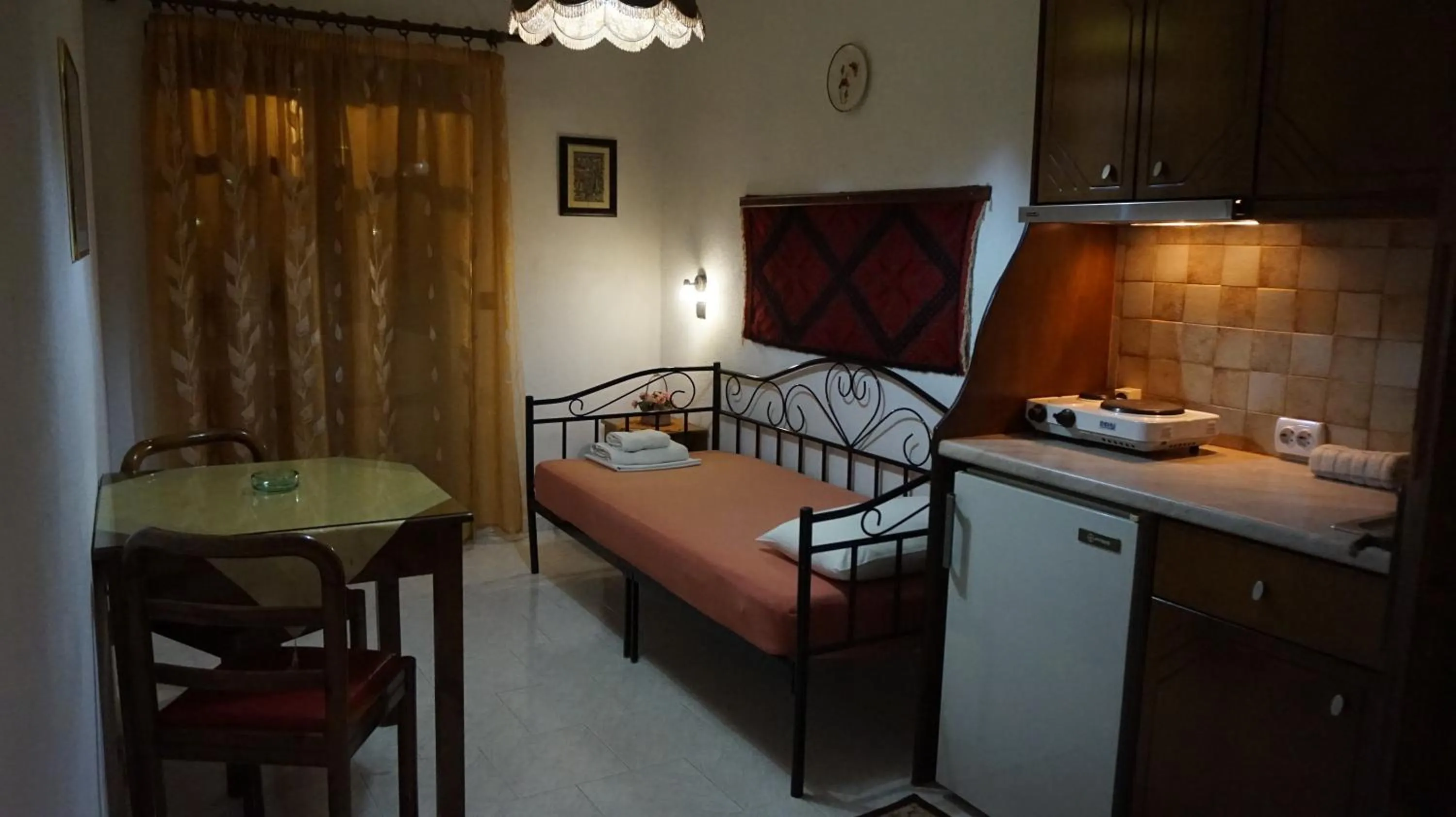 Bathroom, Bed in Hotel Mary