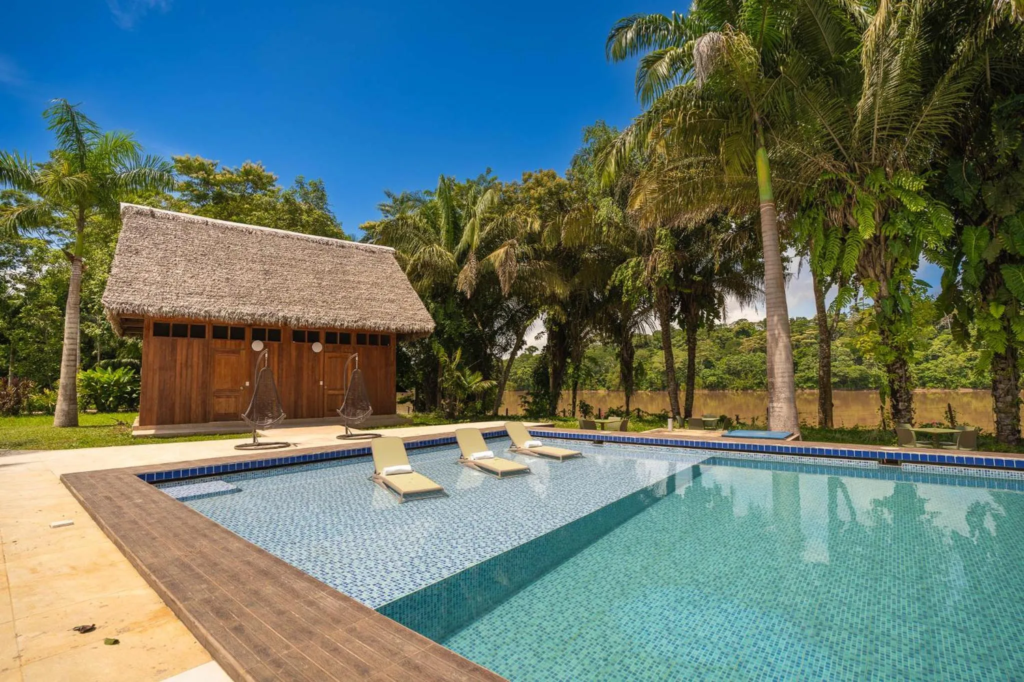 Swimming pool in IKAM Riverview Amazon Lodge - Asociado Casa Andina