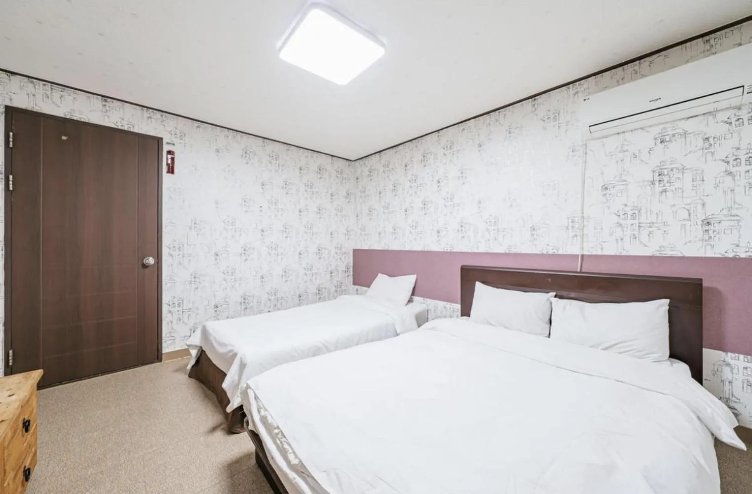 Bed in Manhattan Hotel