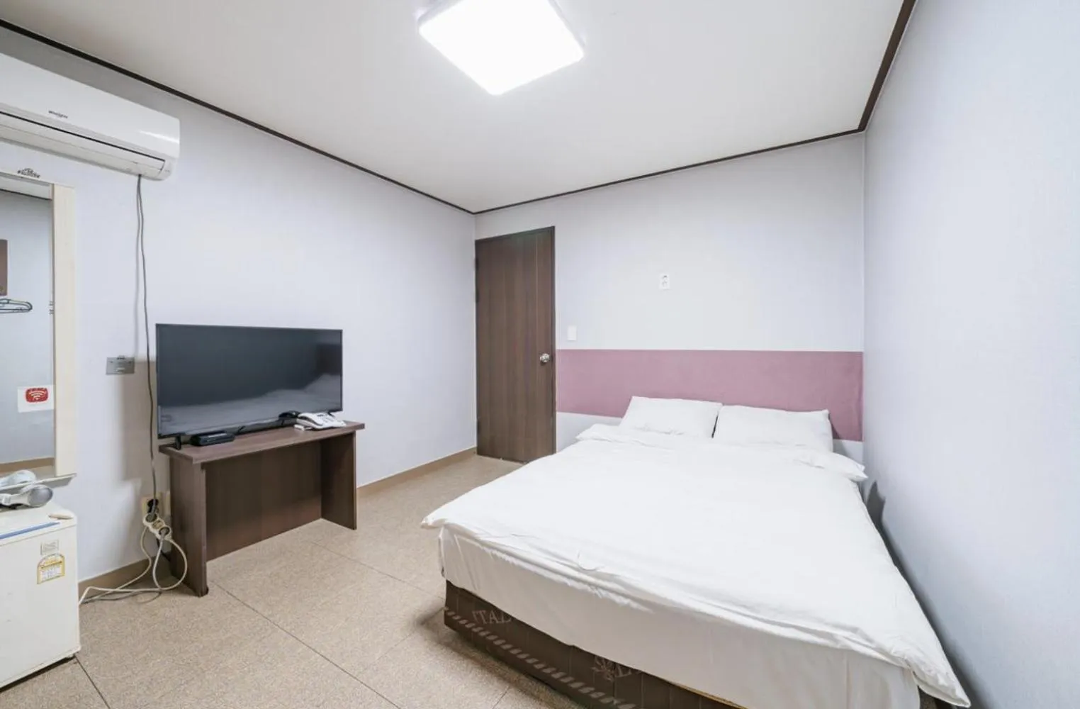 Bed in Manhattan Hotel