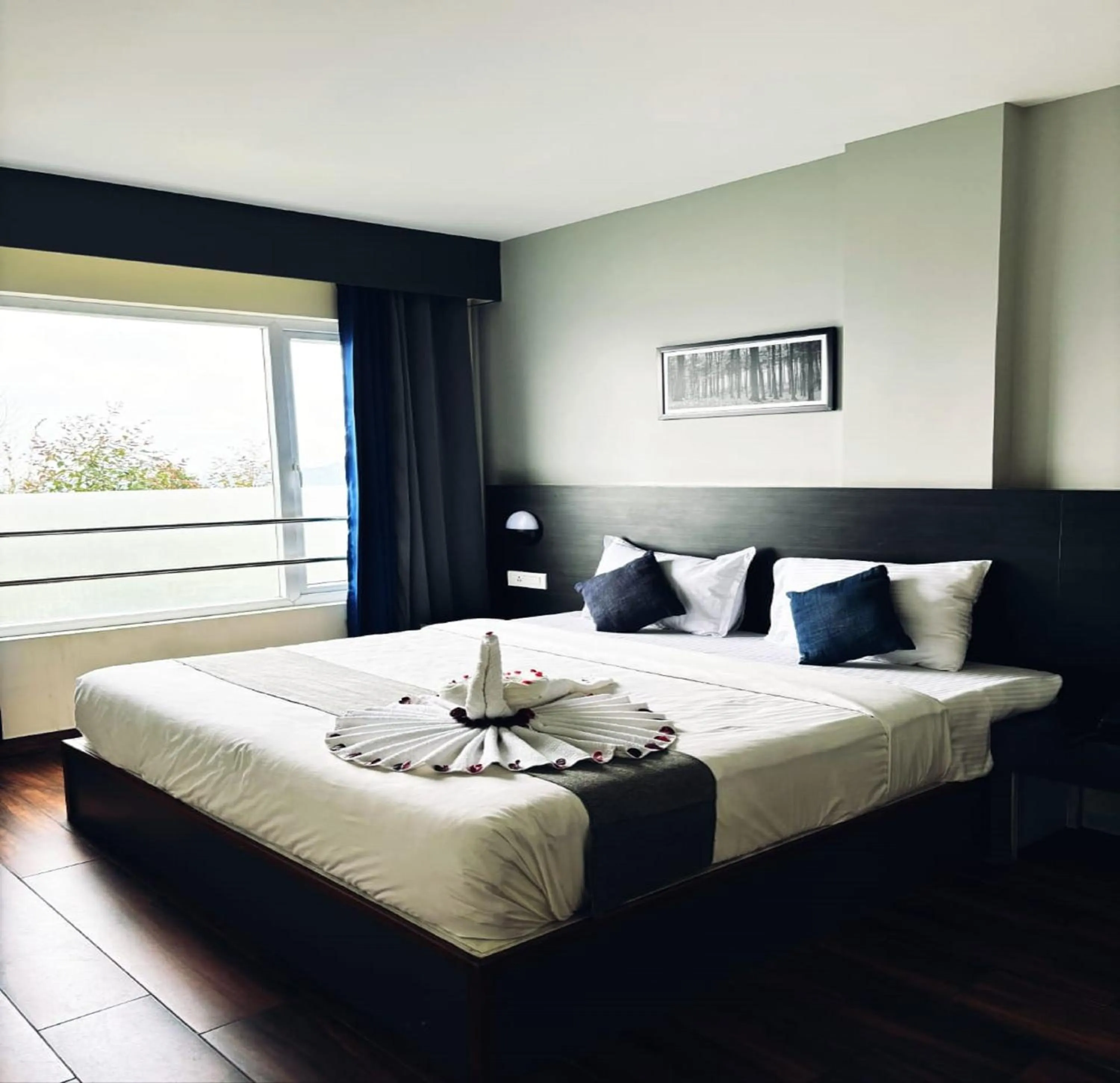 Bedroom in Mist View