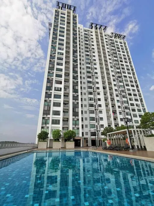 Skyview 0505 6Pax Aeon Lego netlflix 100mbps STAY