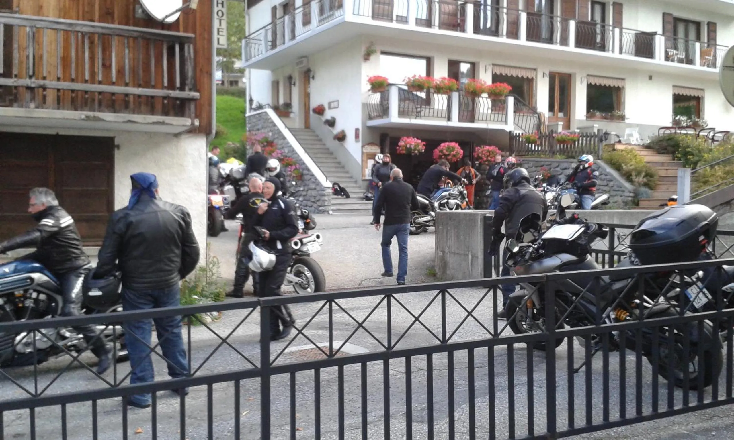 group of guests in Hôtel Flor'Alpes