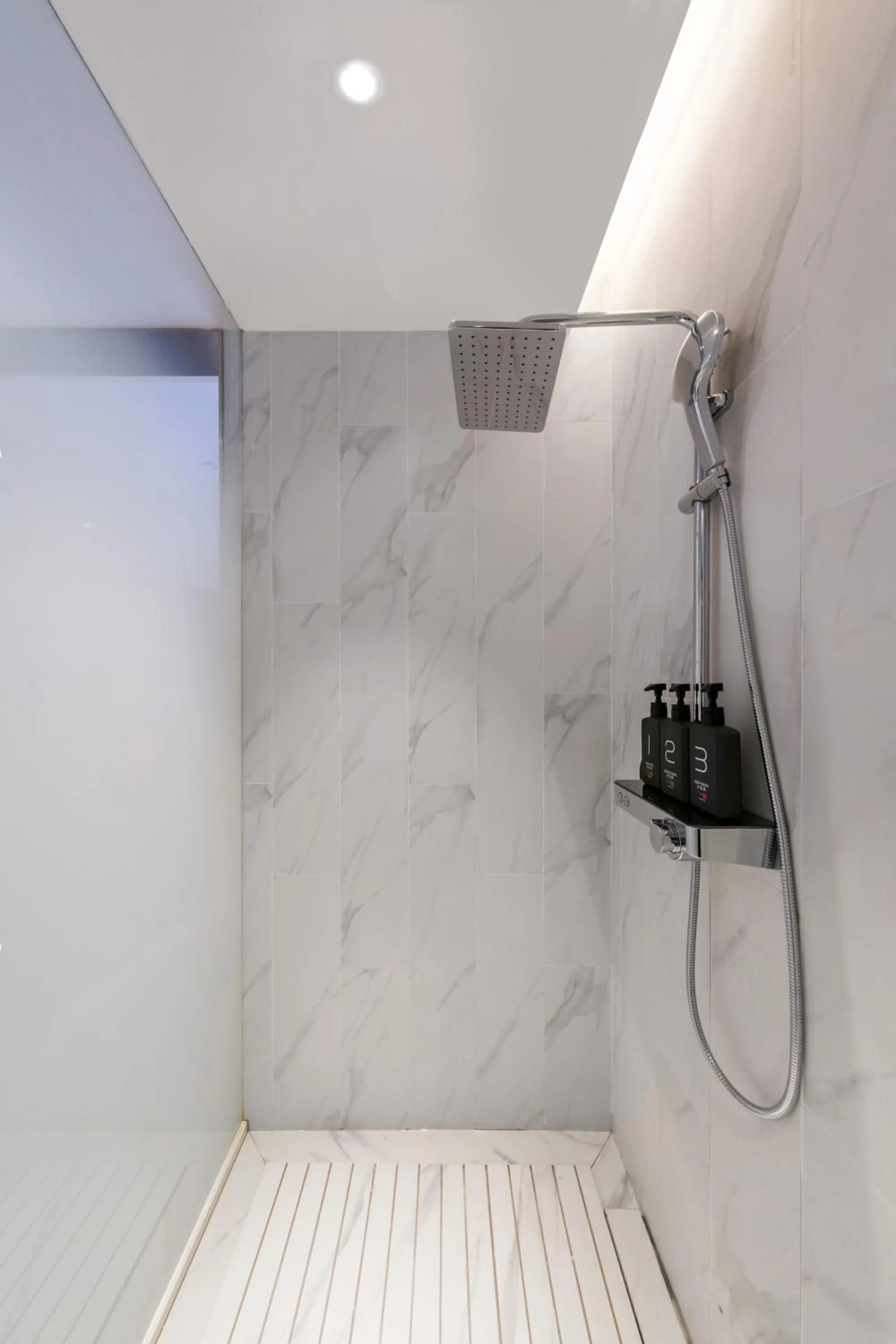 Shower in Shanghai Lianhang Road Pujiang Town CitiGO Hotel