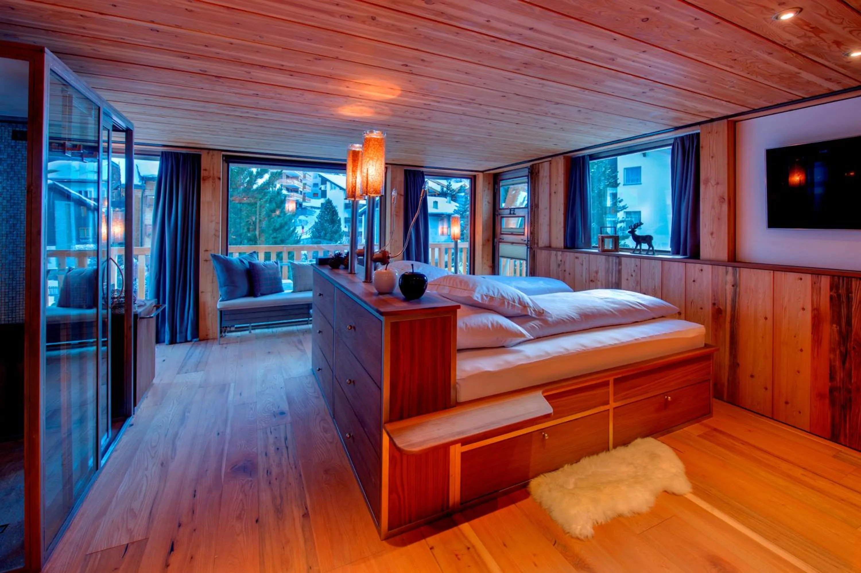 Bedroom, Bed in Backstage Hotel Chalet Rooms
