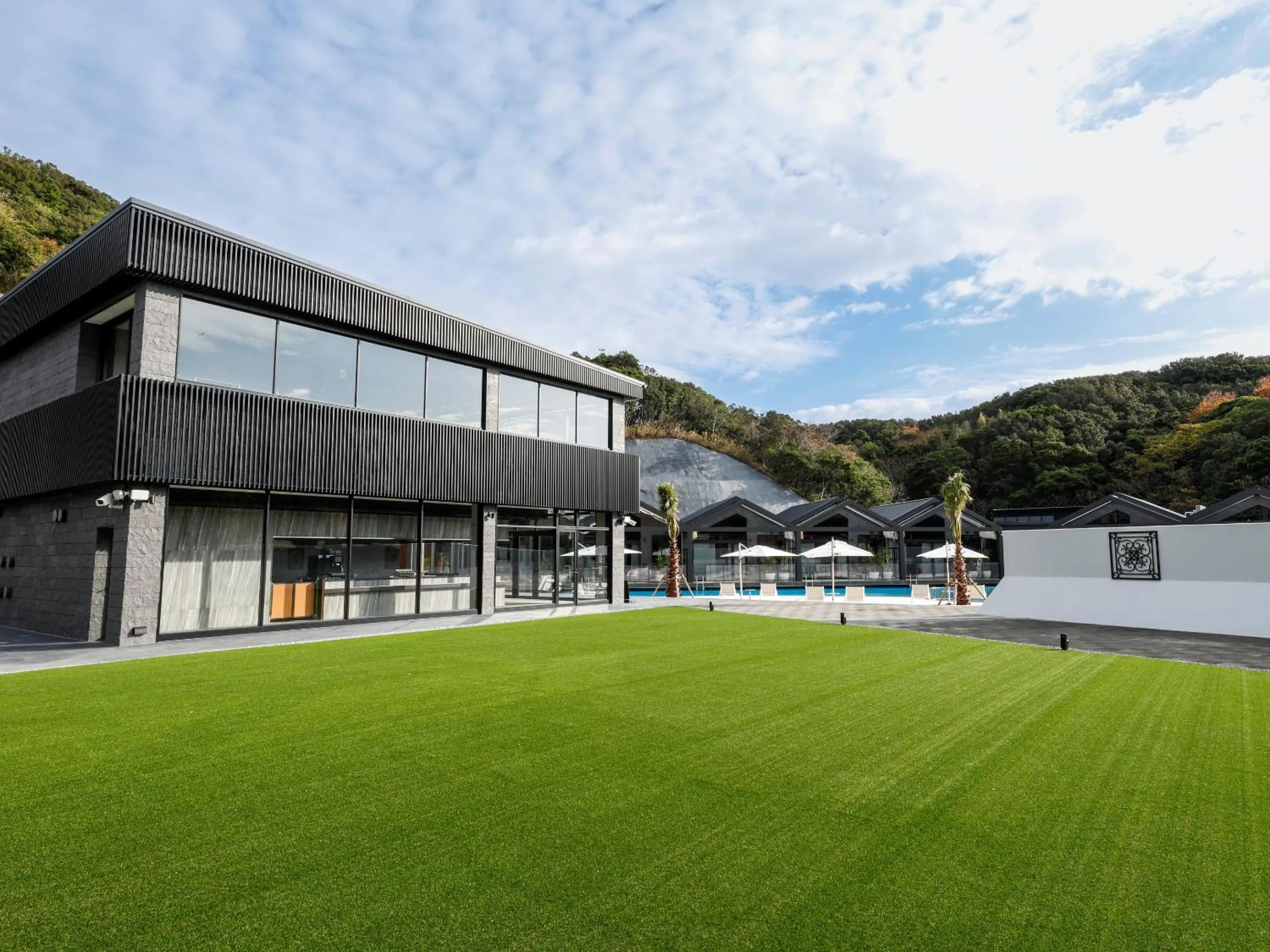 Property building in FIVE SPRING RESORT THE SHIRAHAMA