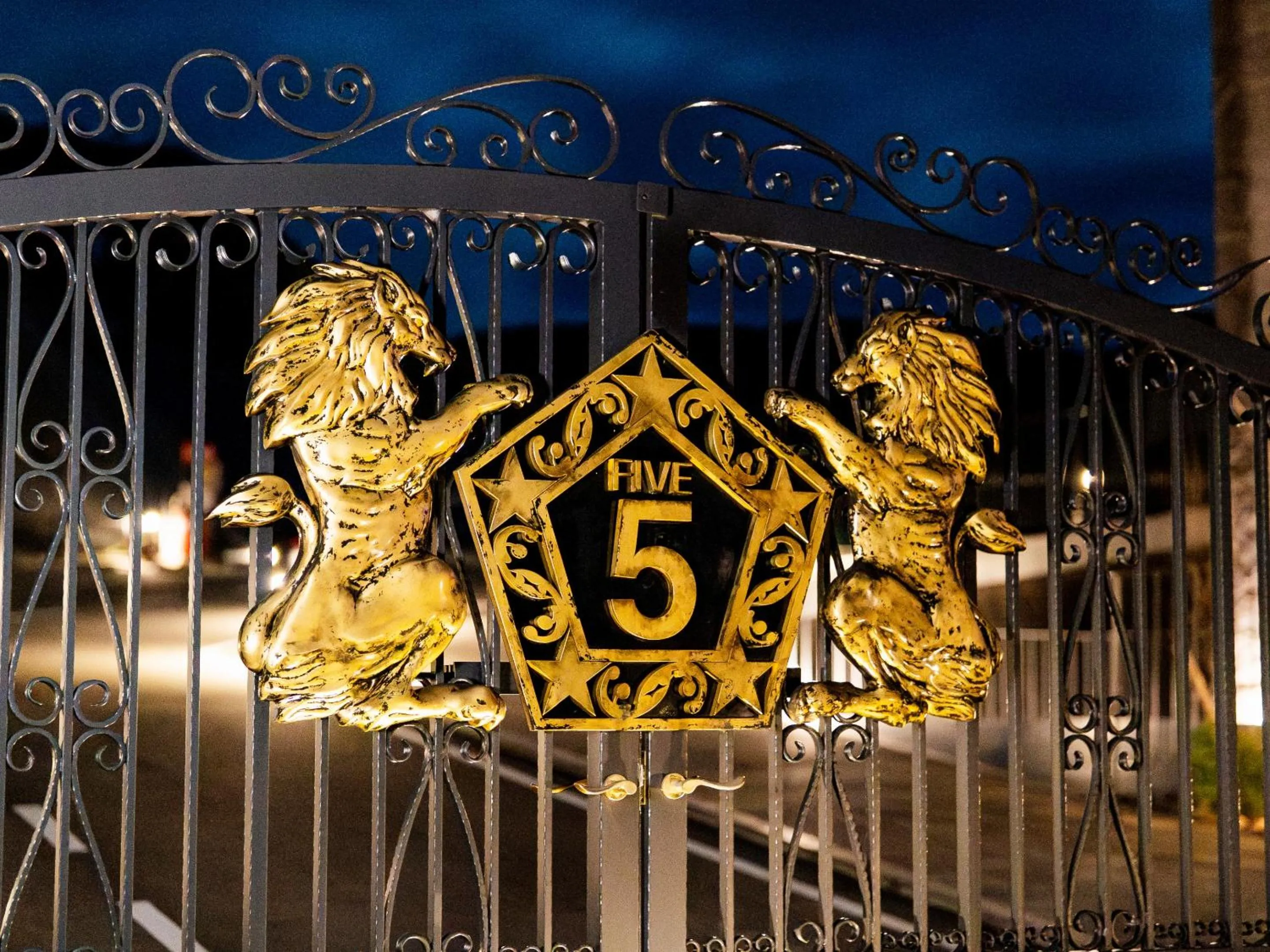 Property building in FIVE SPRING RESORT THE SHIRAHAMA