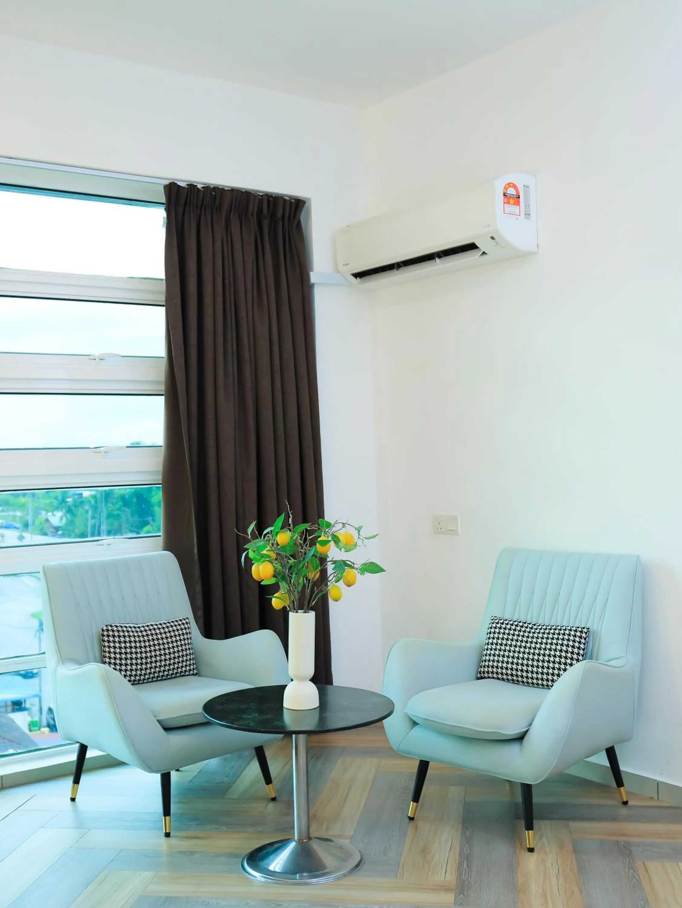 Living room in BIG TREE HOTEL