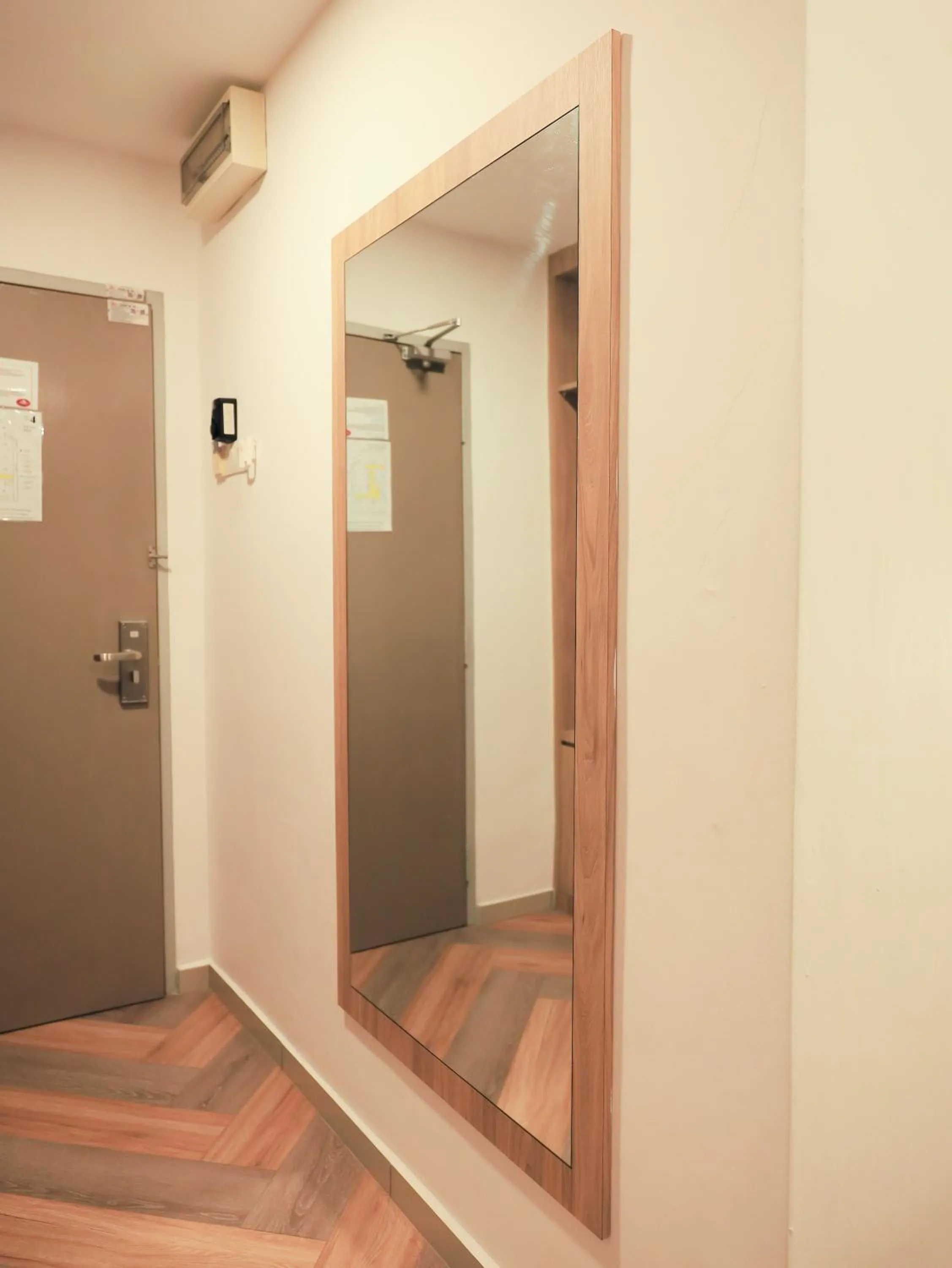 wardrobe in BIG TREE HOTEL