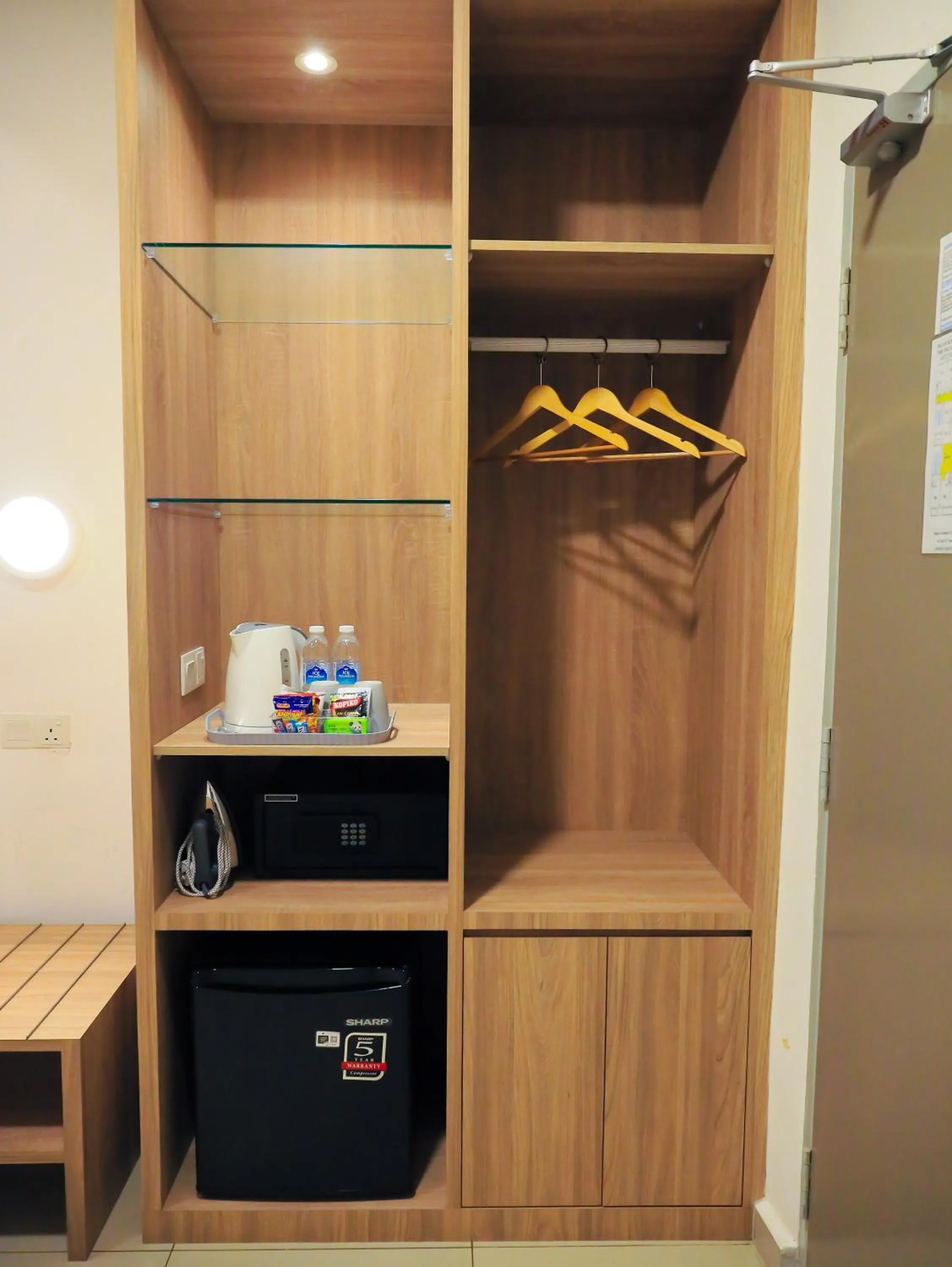 Kitchen or kitchenette in BIG TREE HOTEL