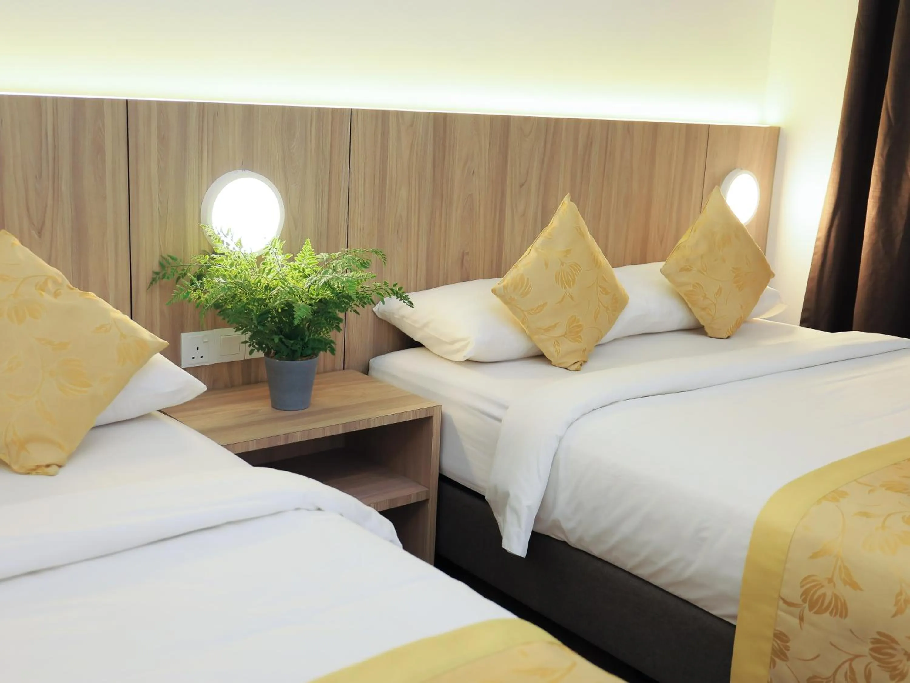 Bed in BIG TREE HOTEL